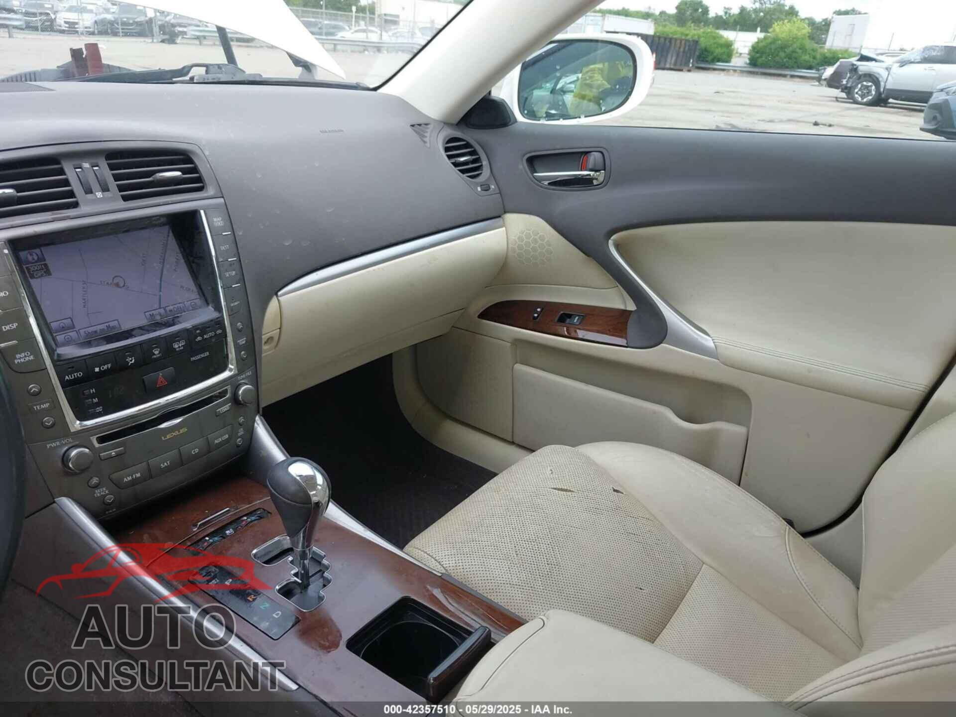LEXUS IS 350 2011 - JTHBE5C25B5027770
