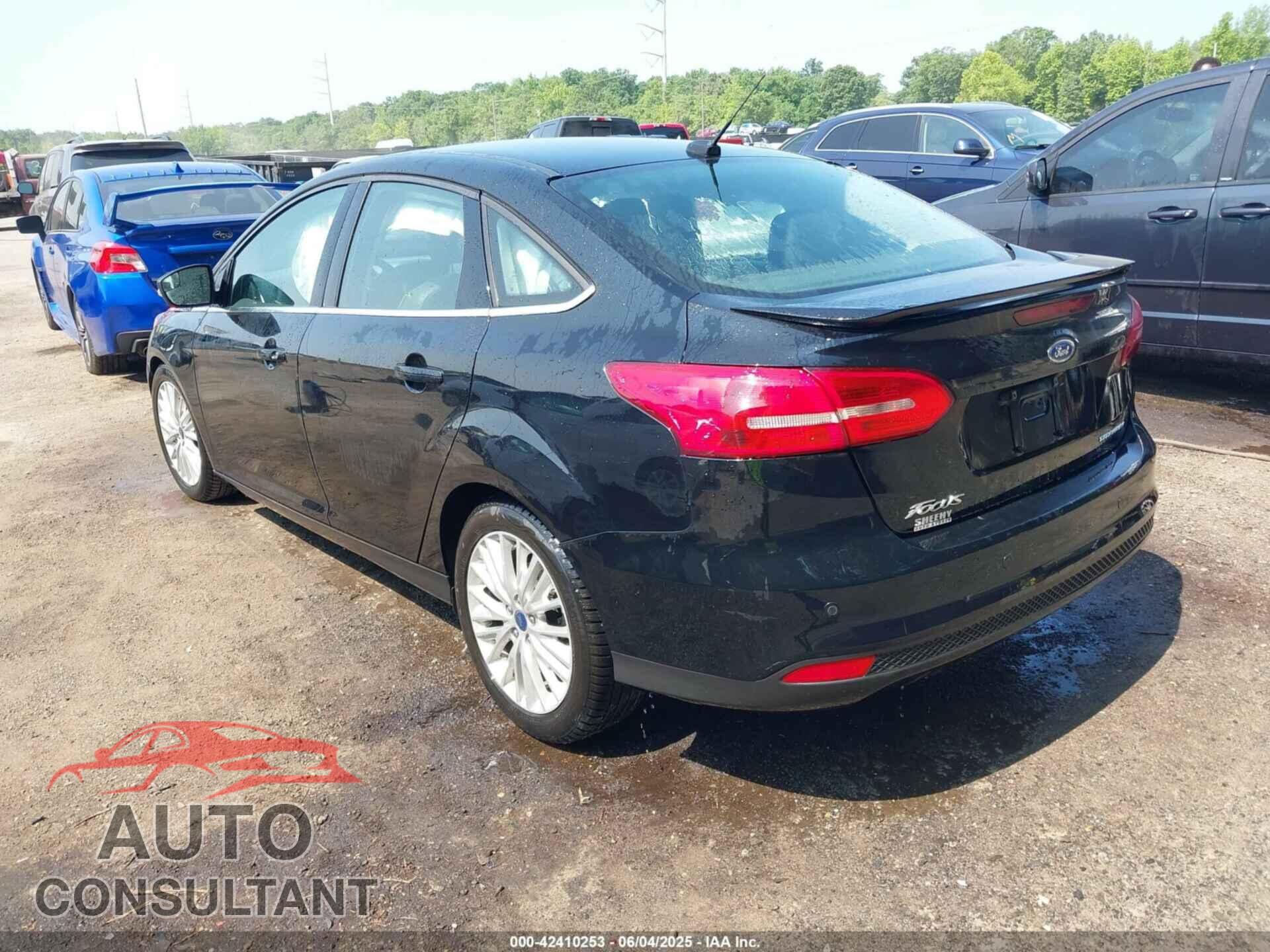 FORD FOCUS 2018 - 1FADP3J22JL220986