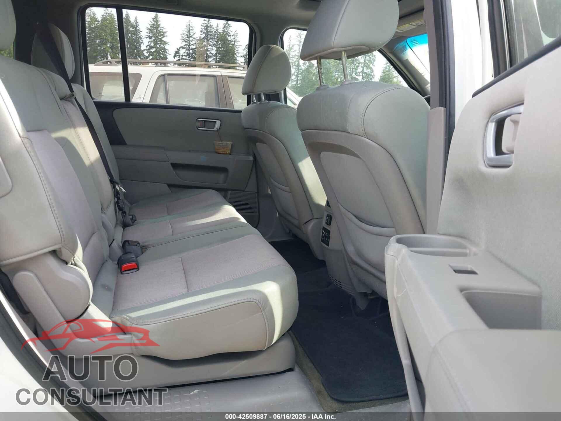 HONDA PILOT 2015 - 5FNYF3H35FB031126