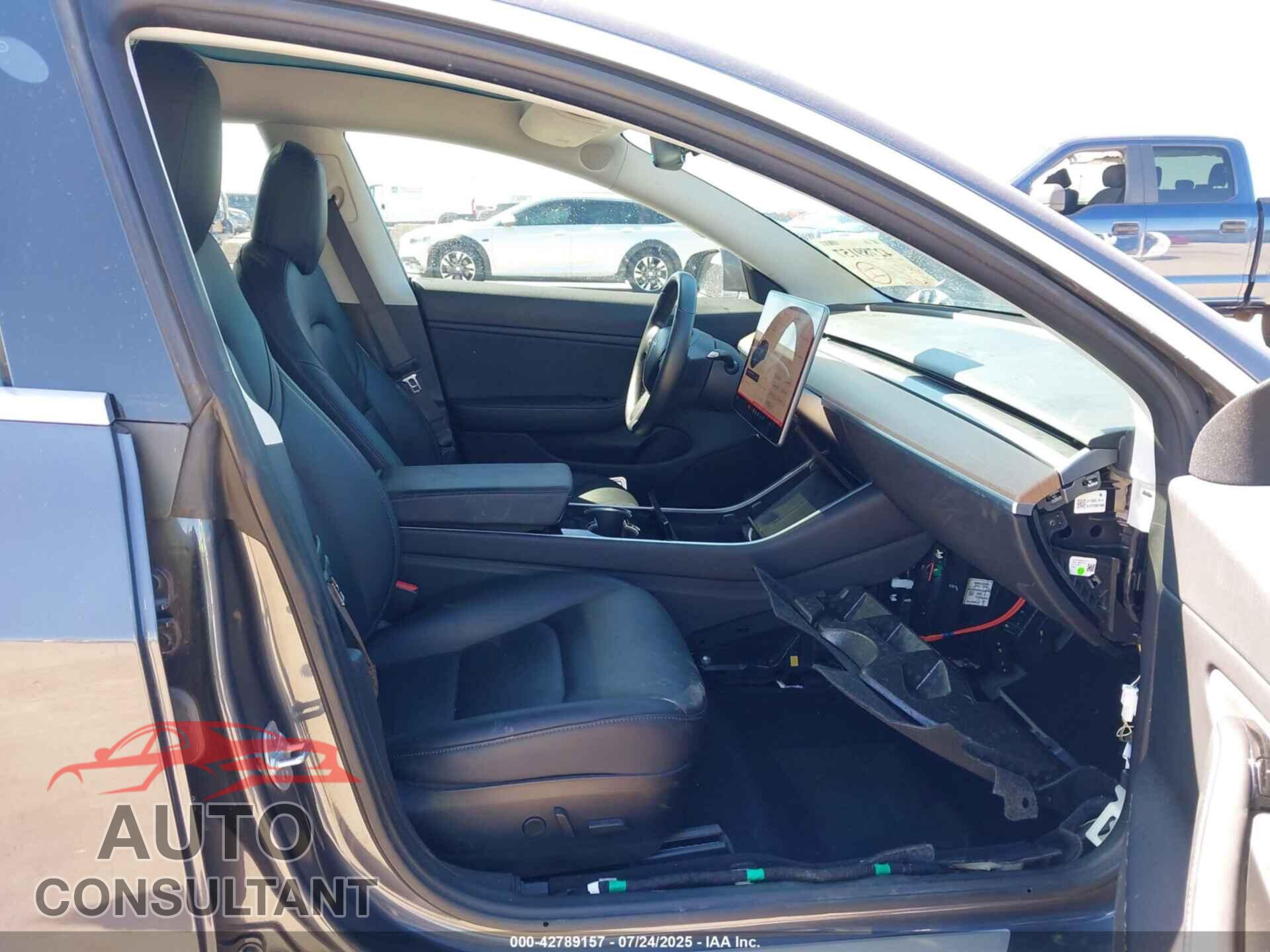 TESLA MODEL 3 2018 - 5YJ3E1EA8JF123683