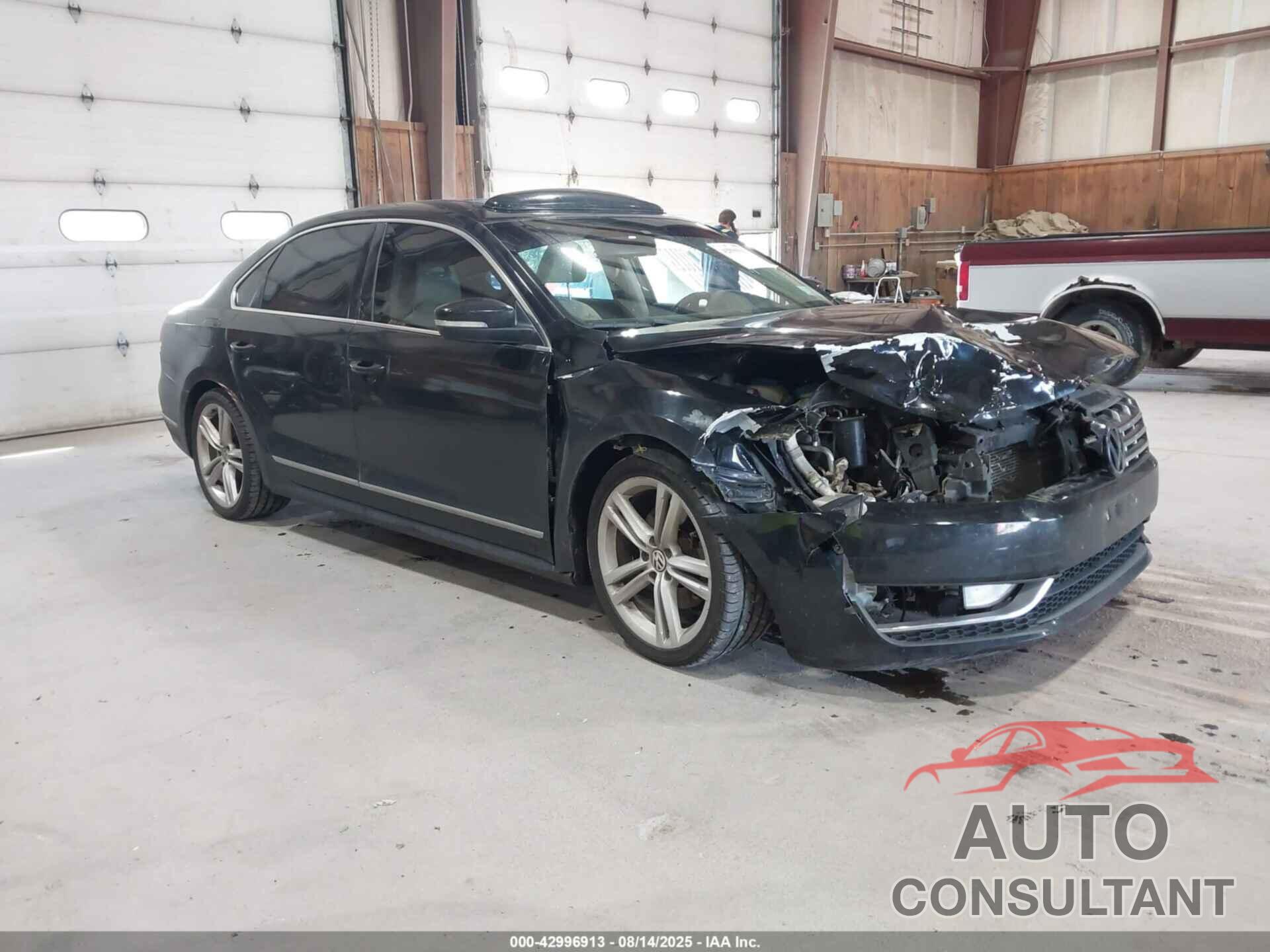 VOLKSWAGEN PASSAT 2014 - 1VWCN7A30EC081830