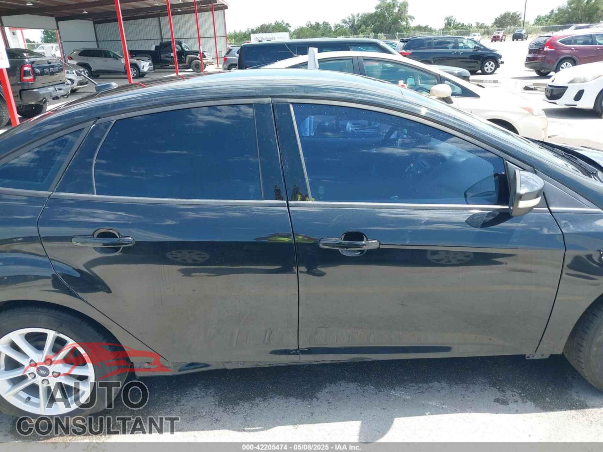 FORD FOCUS 2015 - 1FADP3F2XFL313657