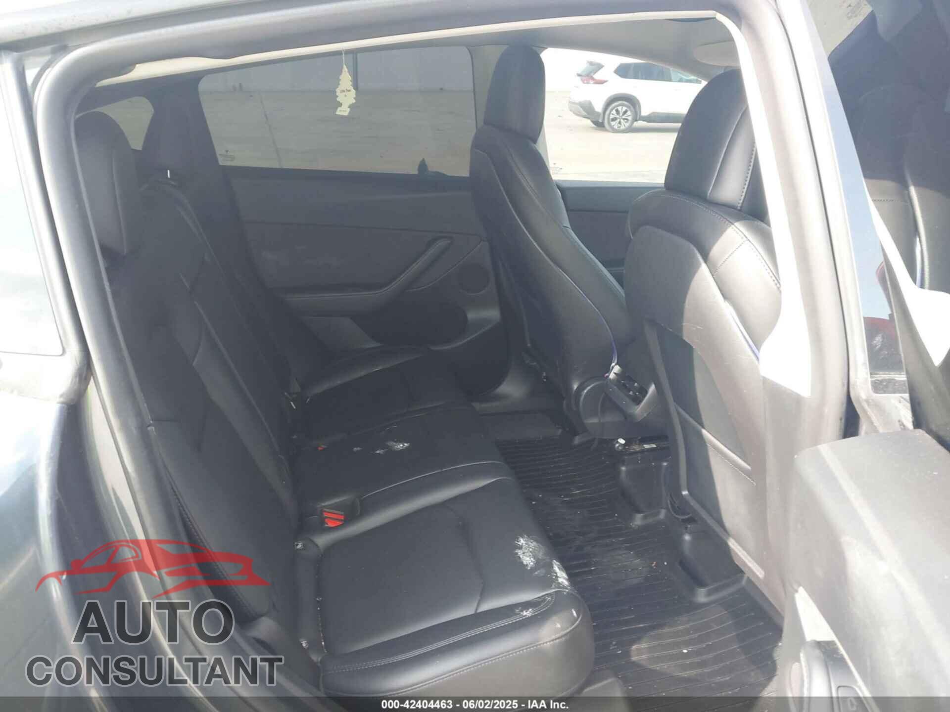 TESLA MODEL Y 2022 - 7SAYGDEE6NF481023