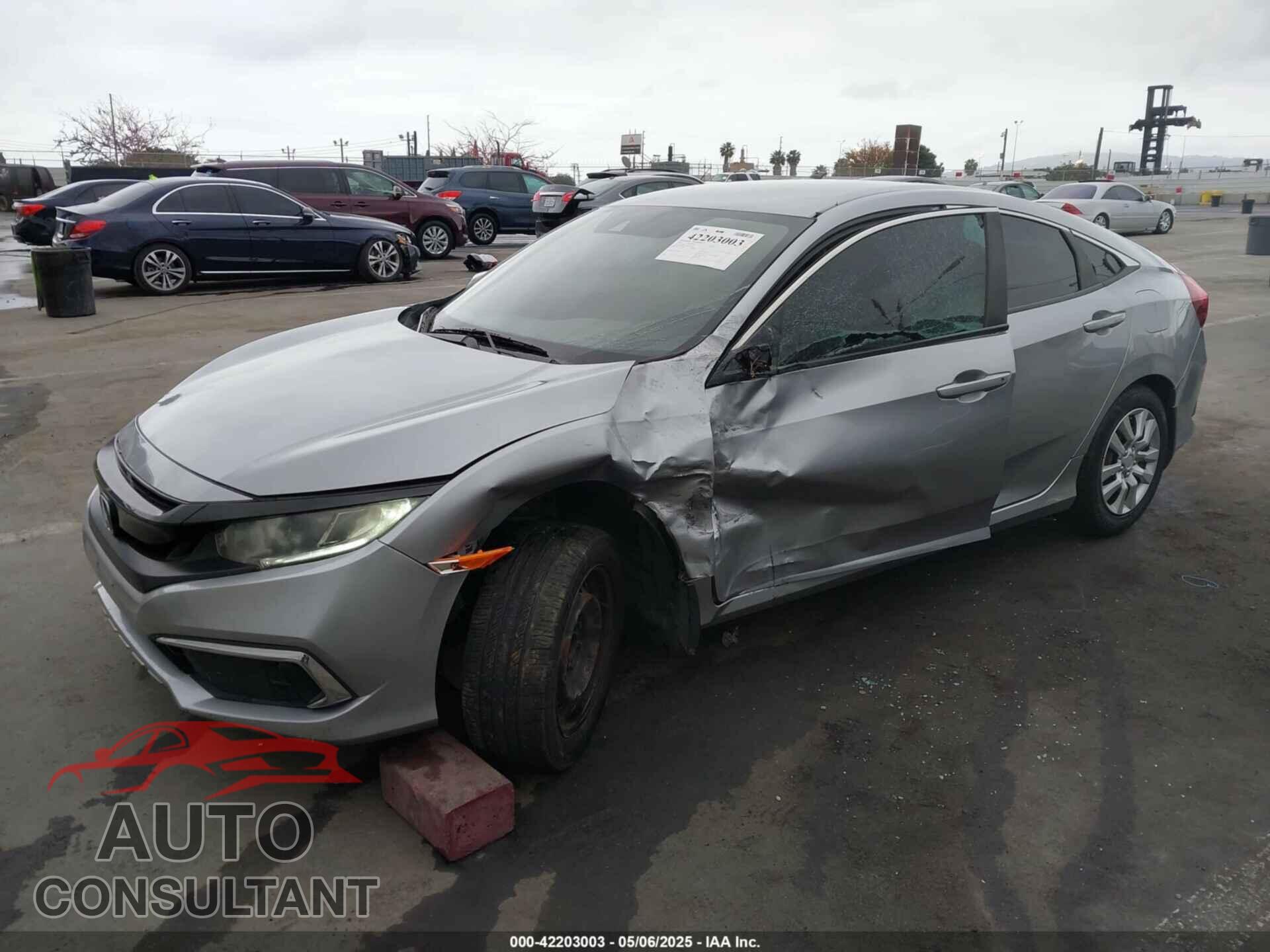 HONDA CIVIC 2019 - 2HGFC2F63KH558675