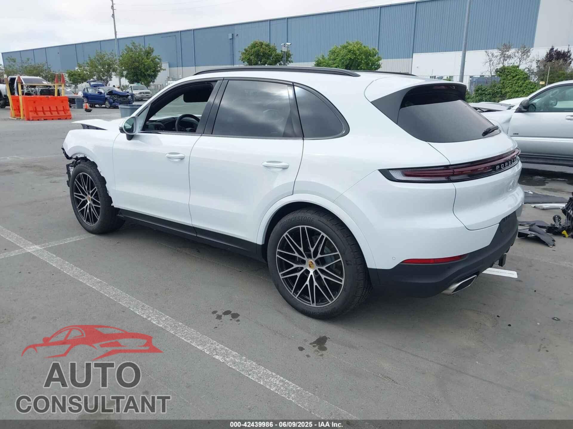 PORSCHE CAYENNE 2024 - WP1AA2AY6RDA14314