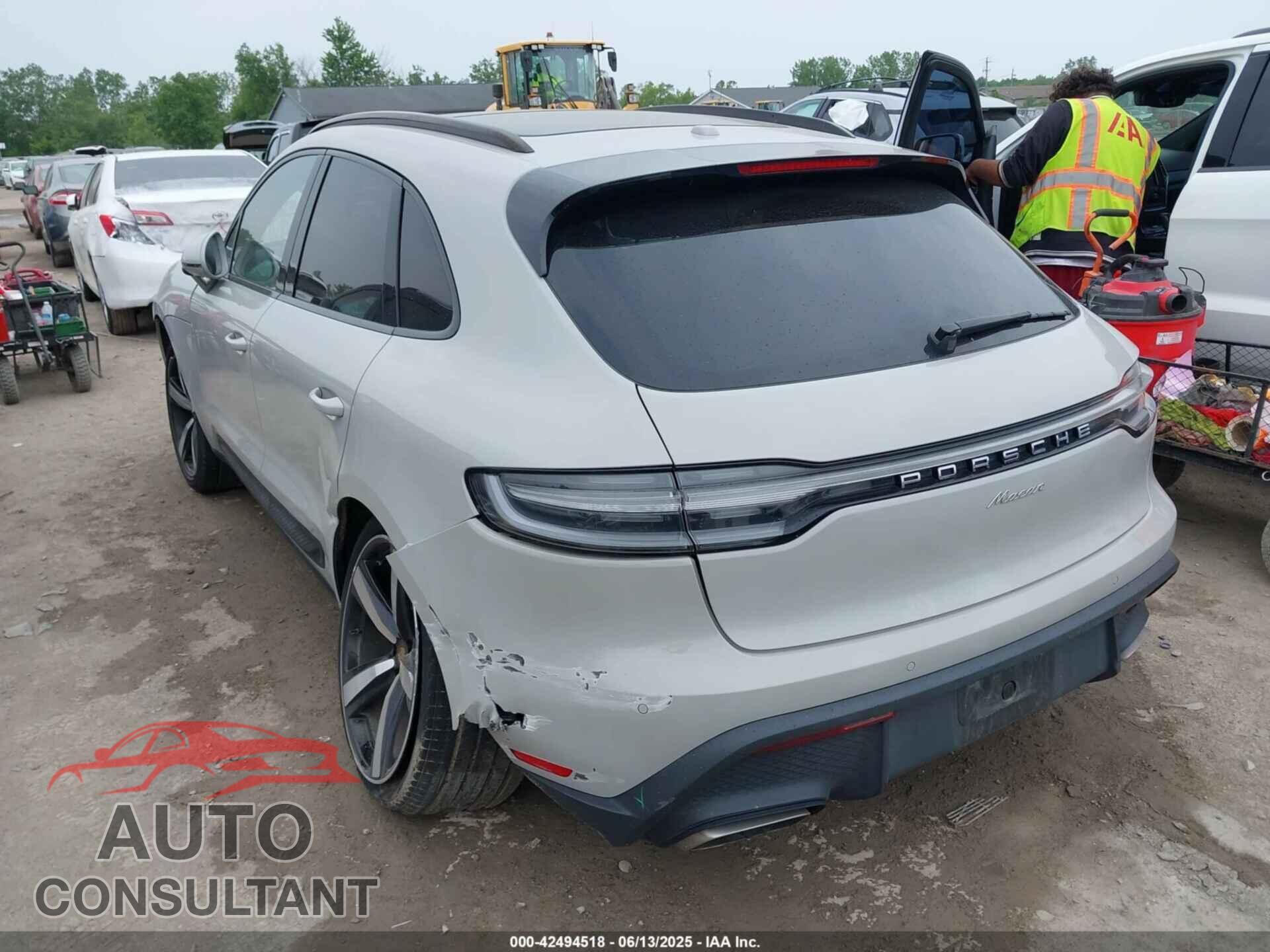 PORSCHE MACAN 2024 - WP1AA2A58RLB02017