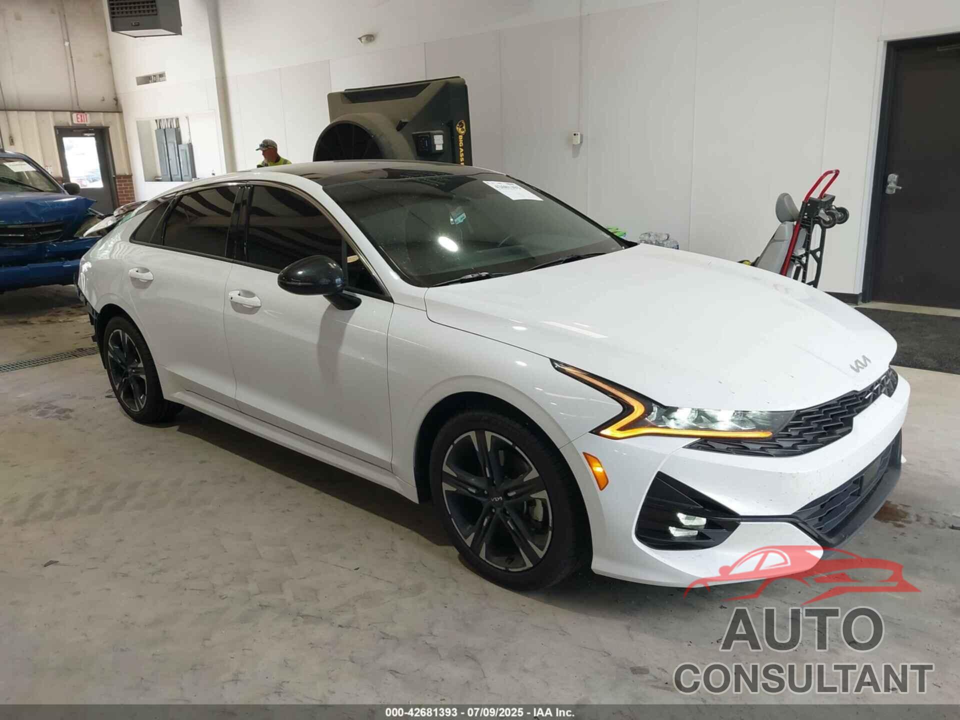KIA K5 2024 - 5XXG64J27RG232787