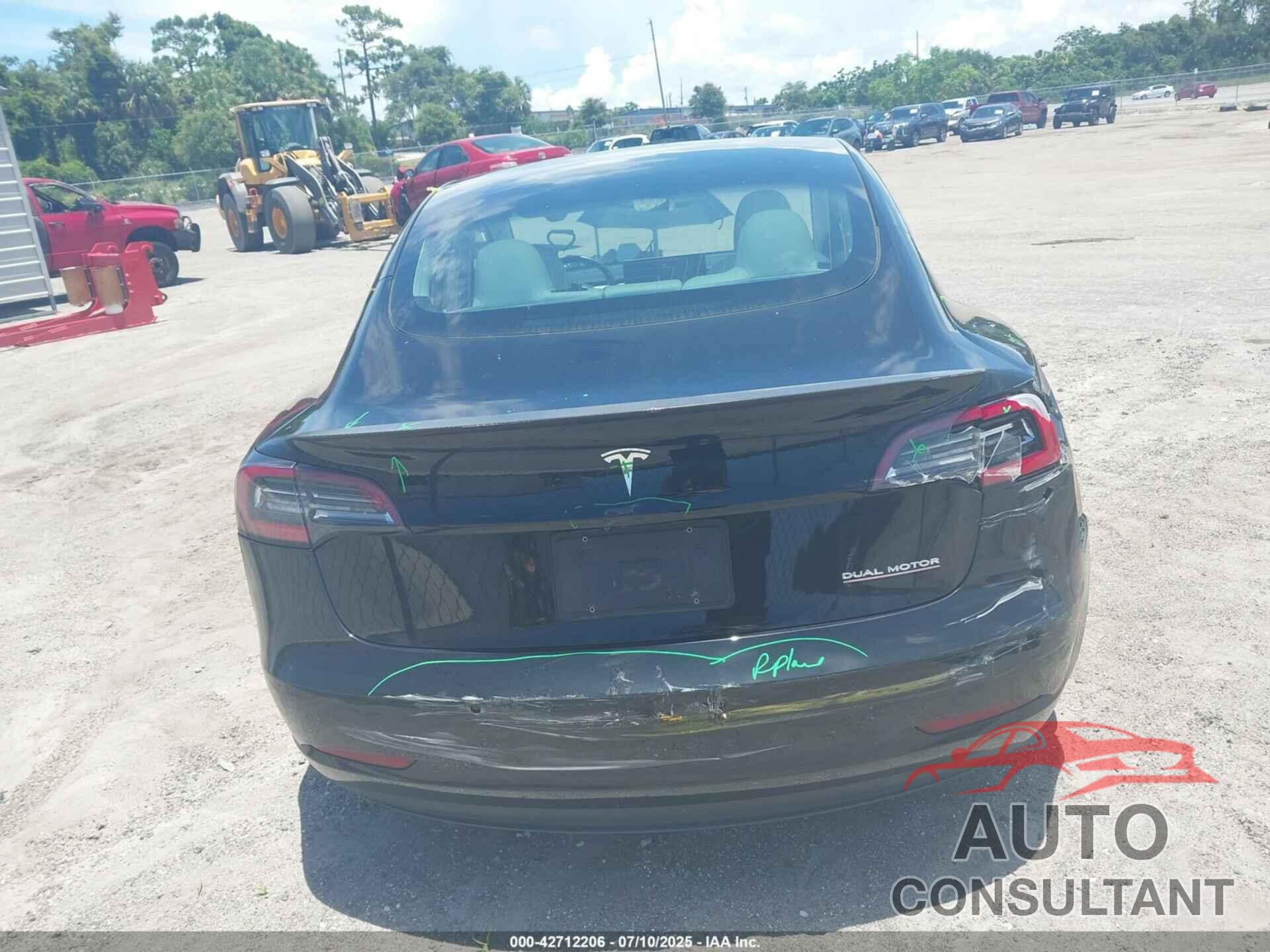 TESLA MODEL 3 2019 - 5YJ3E1EB8KF393295