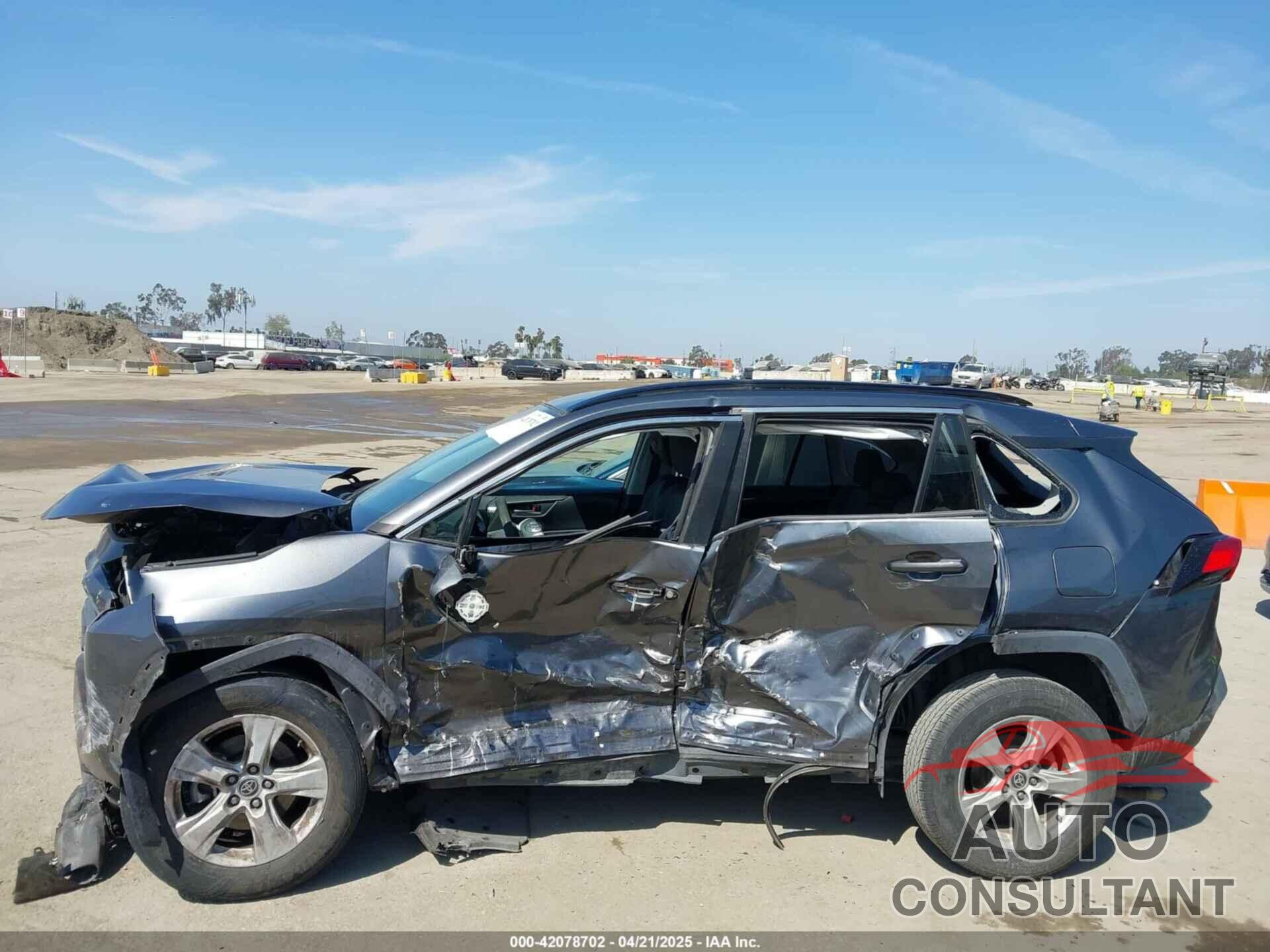 TOYOTA RAV4 2021 - 2T3W1RFV4MC126881