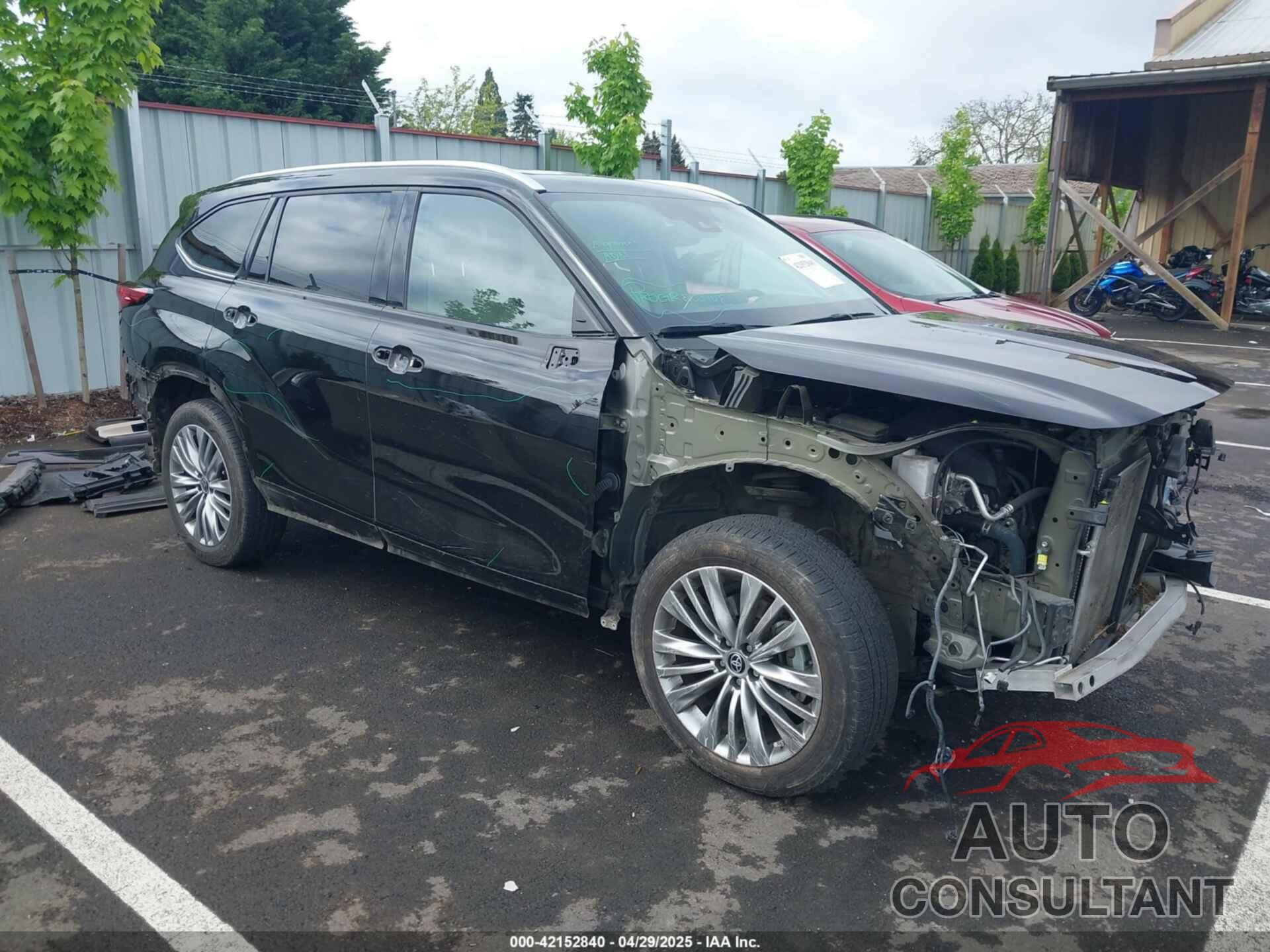 TOYOTA HIGHLANDER 2022 - 5TDFZRBH4NS234086