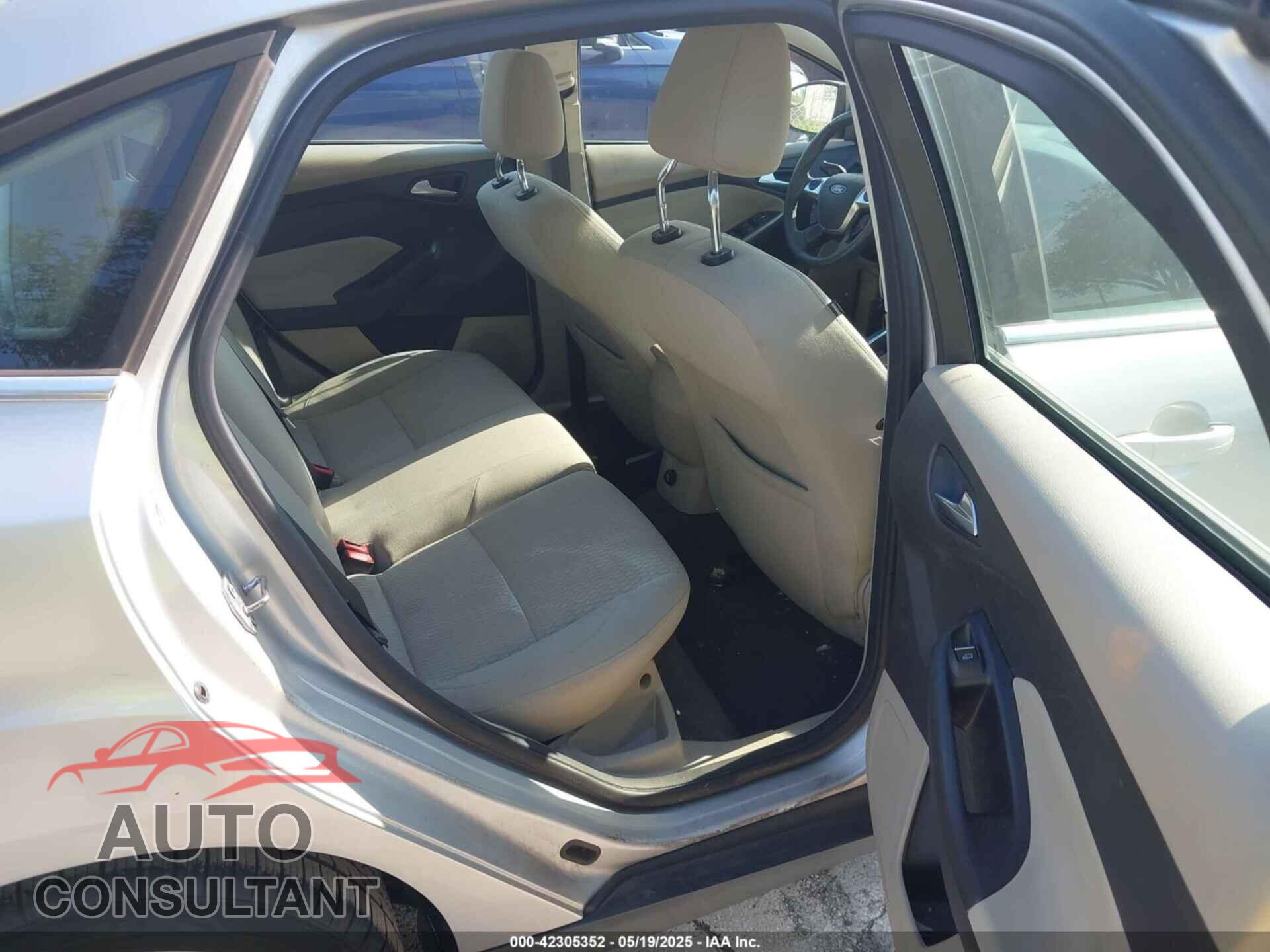 FORD FOCUS 2012 - 1FAHP3H21CL169569