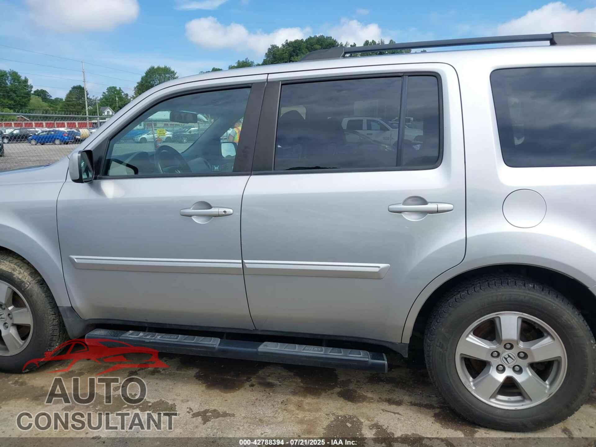 HONDA PILOT 2011 - 5FNYF4H54BB045374