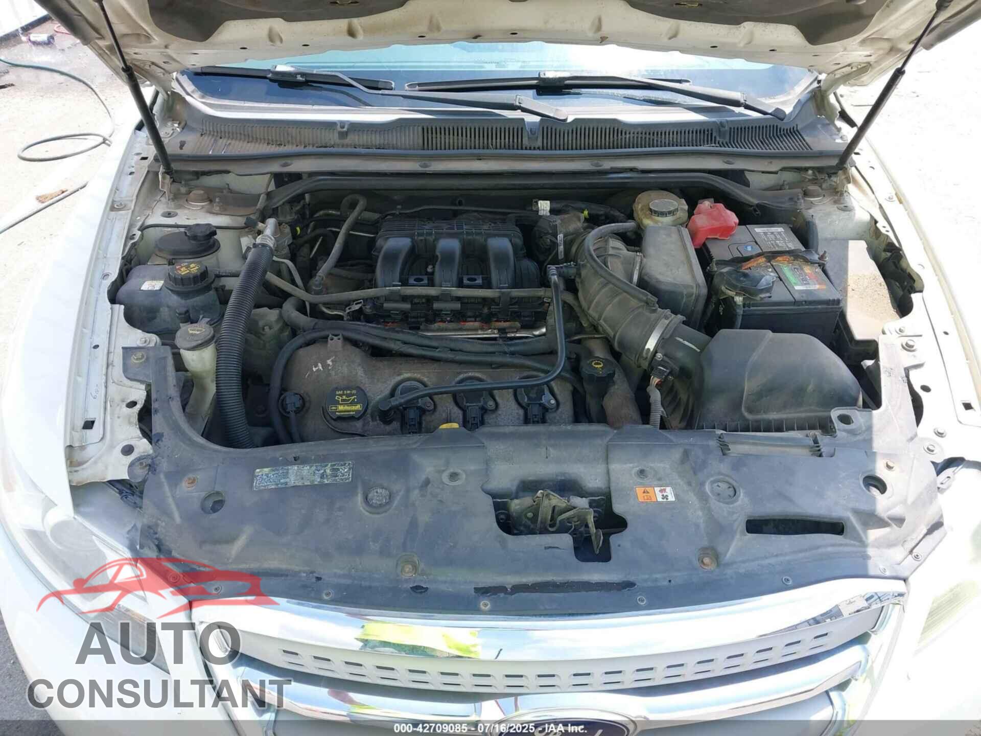 FORD TAURUS 2010 - 1FAHP2DW9AG105045