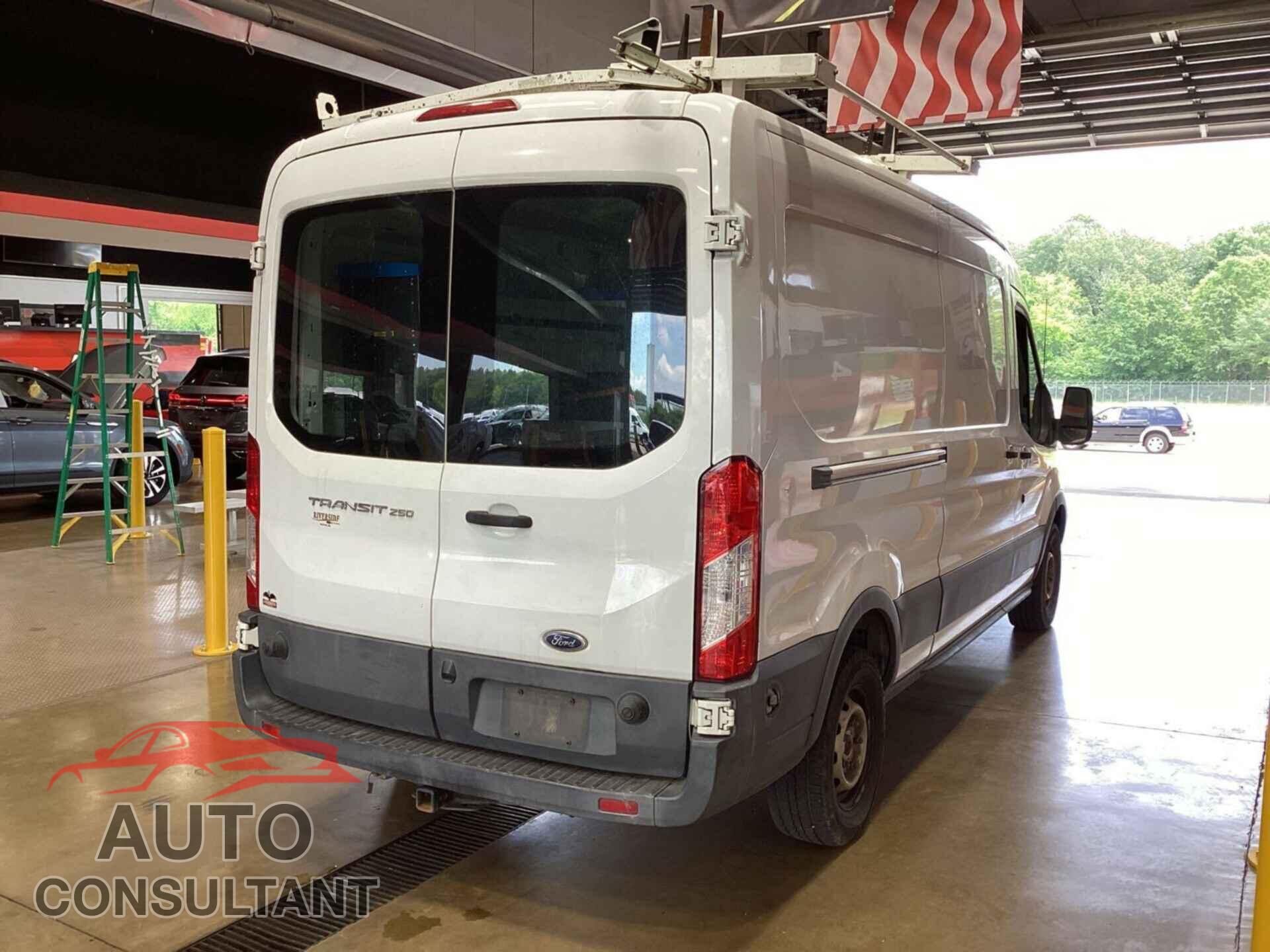 FORD TRANSIT 2016 - 1FTYR2CM6GKA05933