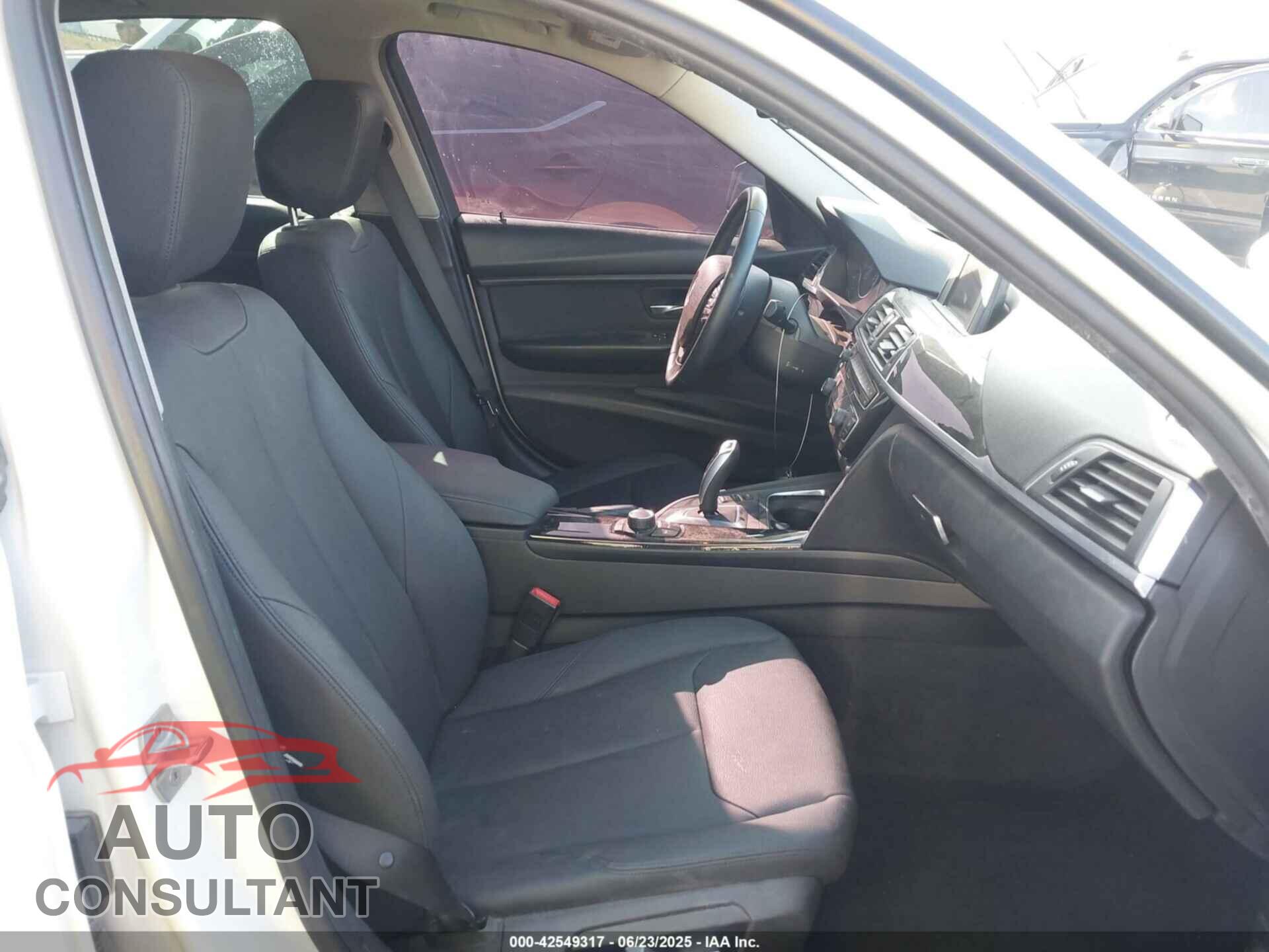 BMW 320I 2018 - WBA8E1G54JNU92464