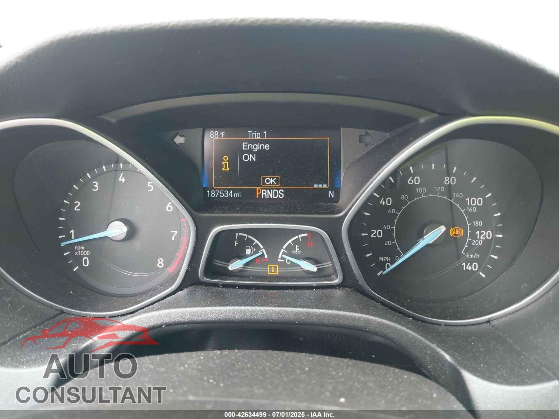 FORD FOCUS 2015 - 1FADP3N26FL200323