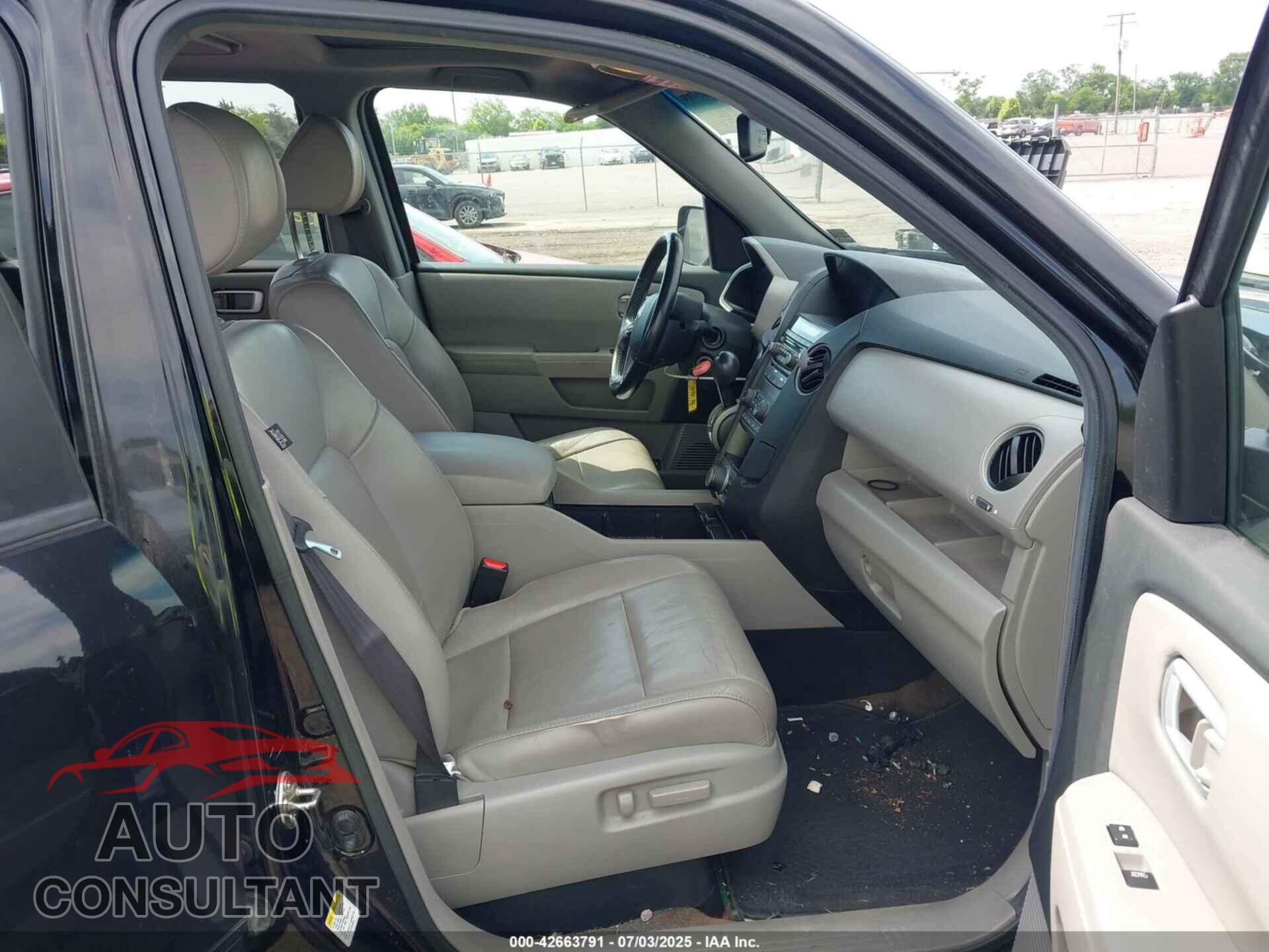 HONDA PILOT 2013 - 5FNYF4H61DB024199