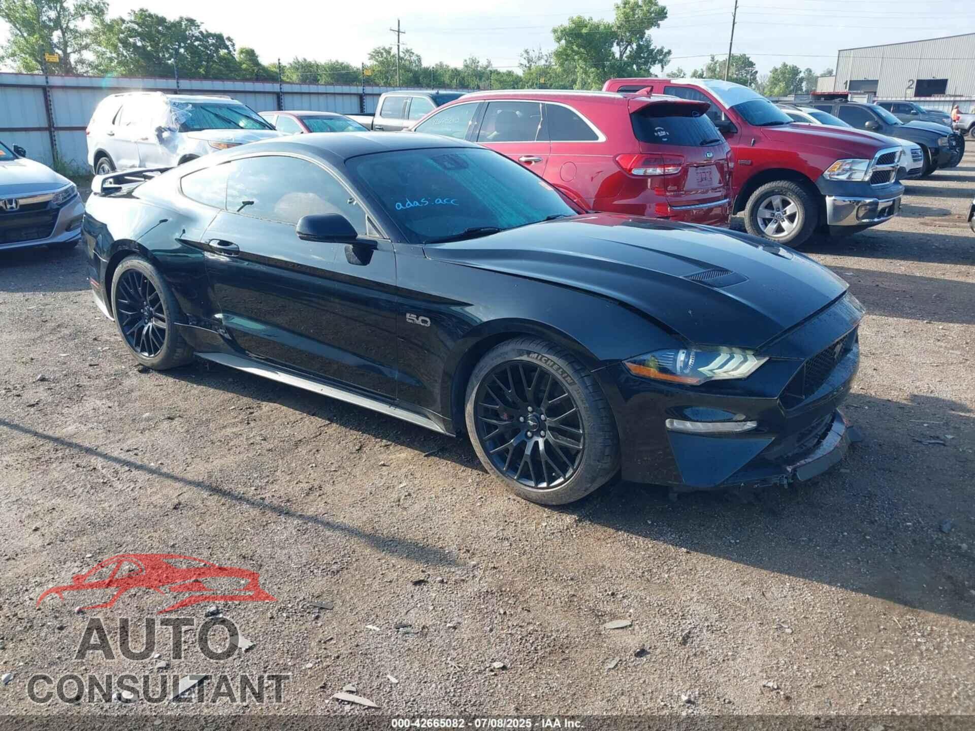 FORD MUSTANG 2018 - 1FA6P8CF7J5166885
