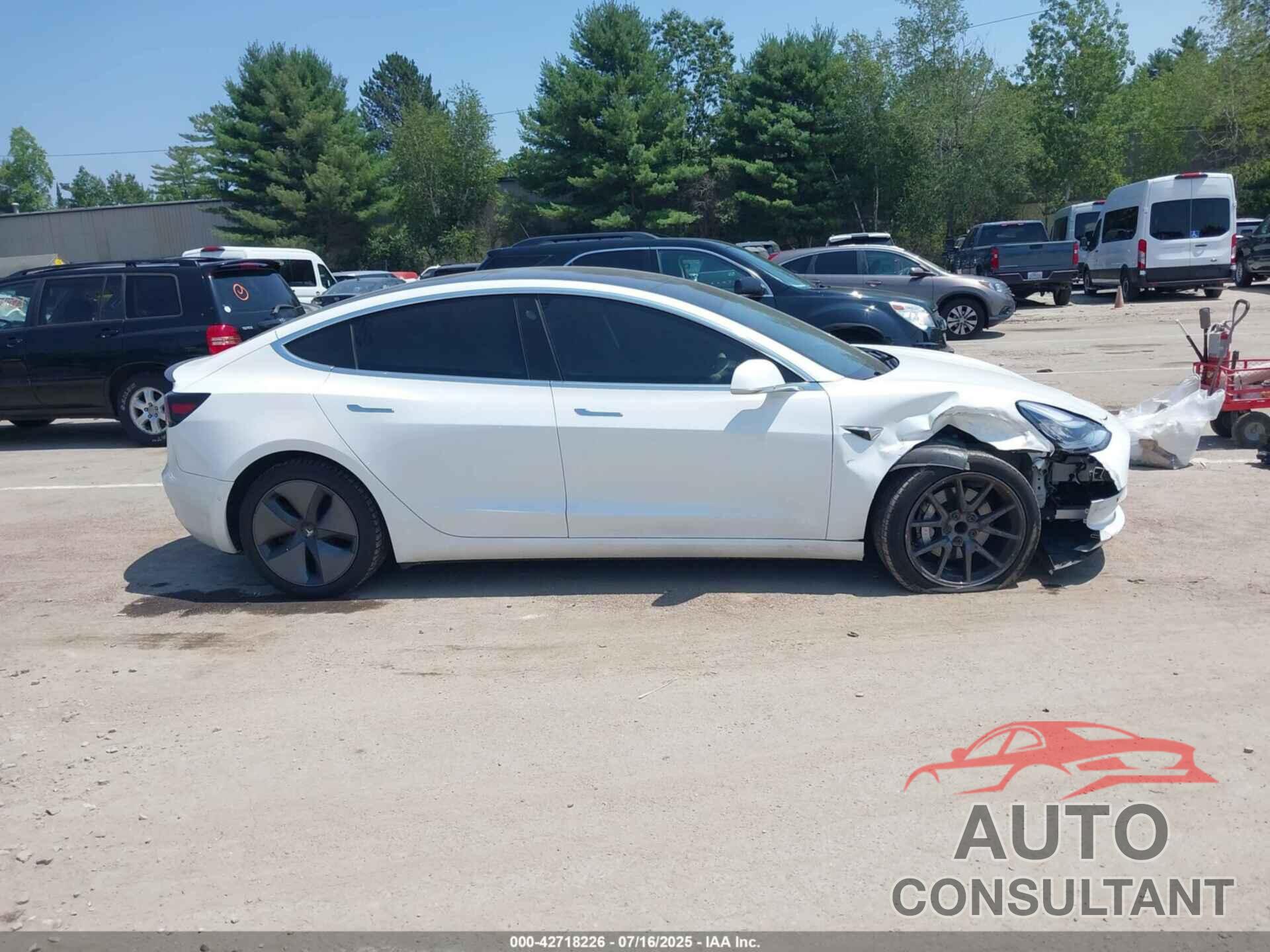 TESLA MODEL 3 2018 - 5YJ3E1EA0JF019639