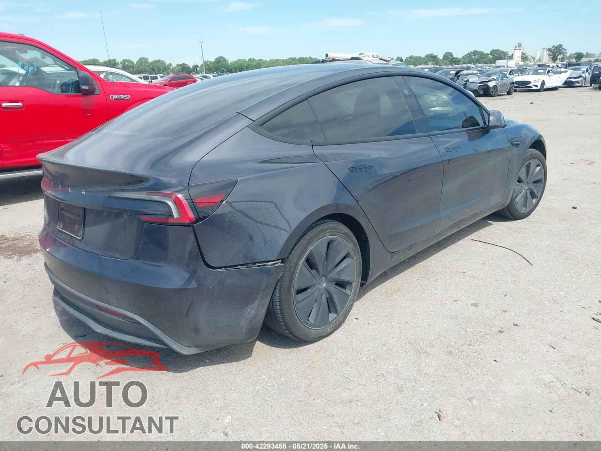 TESLA MODEL 3 2024 - 5YJ3E1EA2RF761519