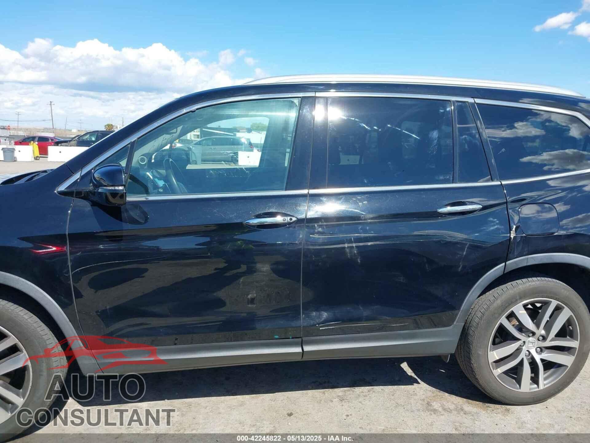 HONDA PILOT 2017 - 5FNYF6H97HB037468