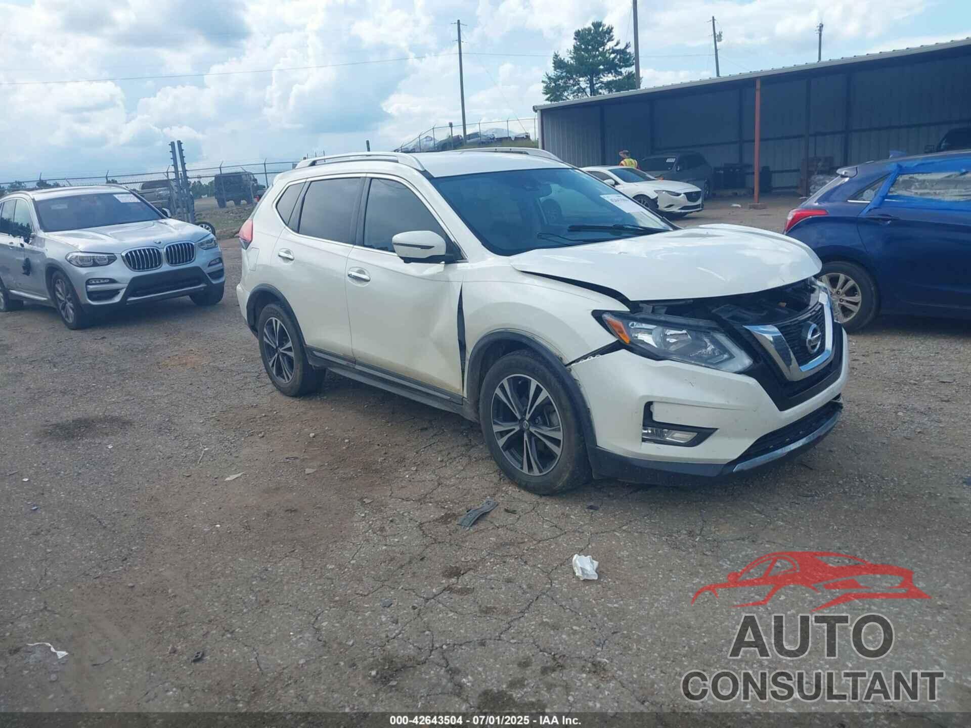 NISSAN ROGUE 2017 - JN8AT2MT4HW137564