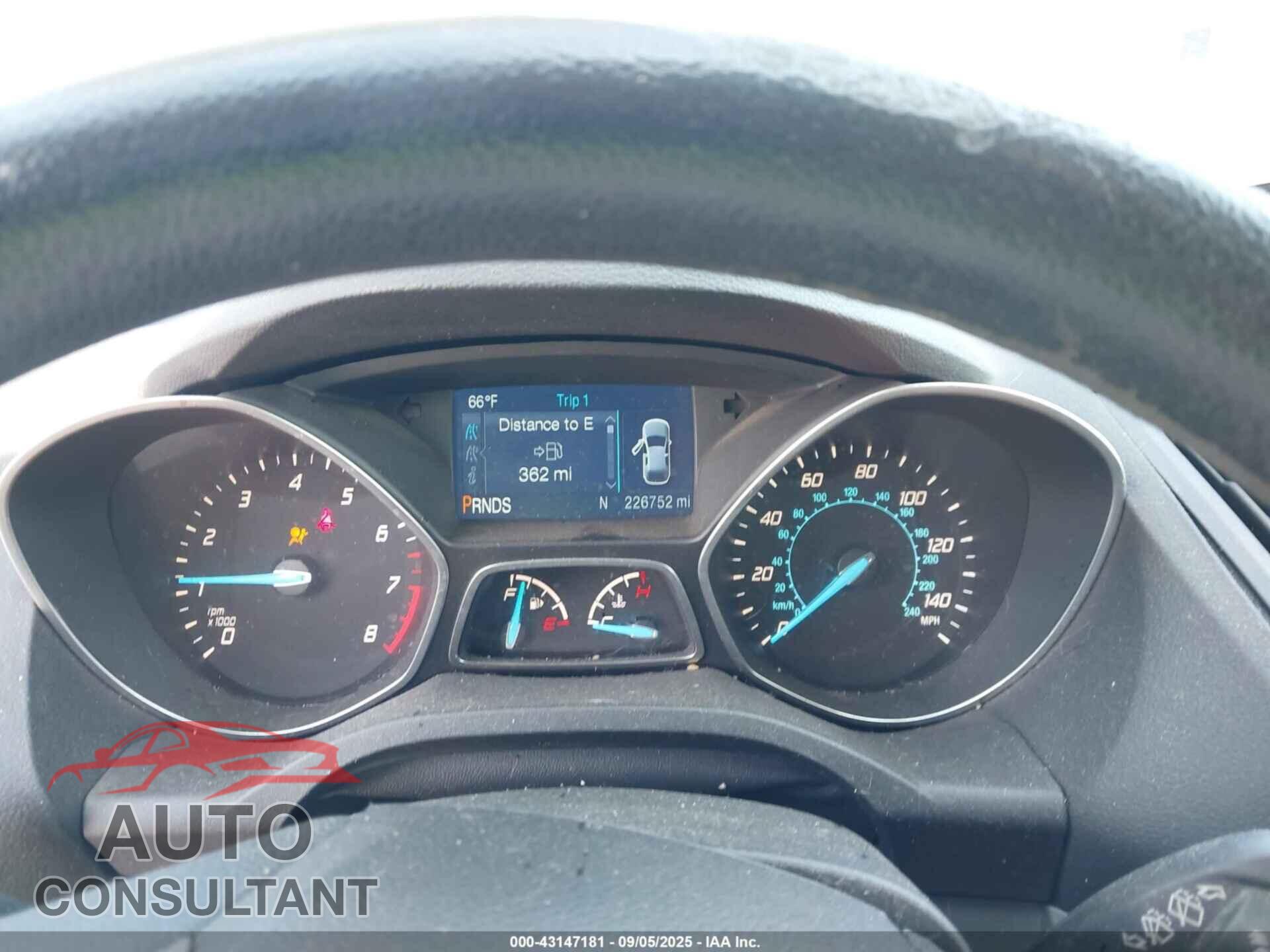 FORD ESCAPE 2015 - 1FMCU0F7XFUC29014