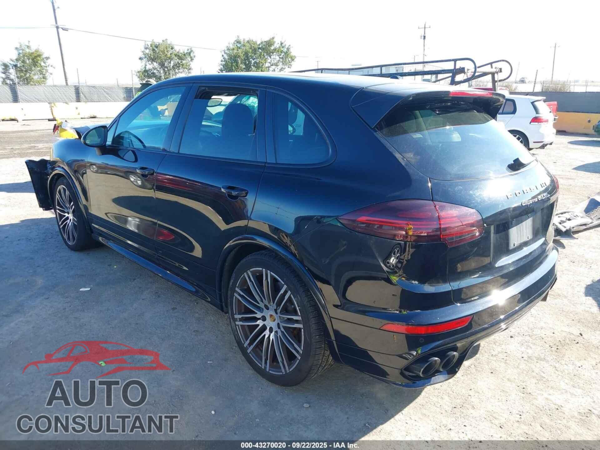 PORSCHE CAYENNE 2017 - WP1AD2A23HLA81413