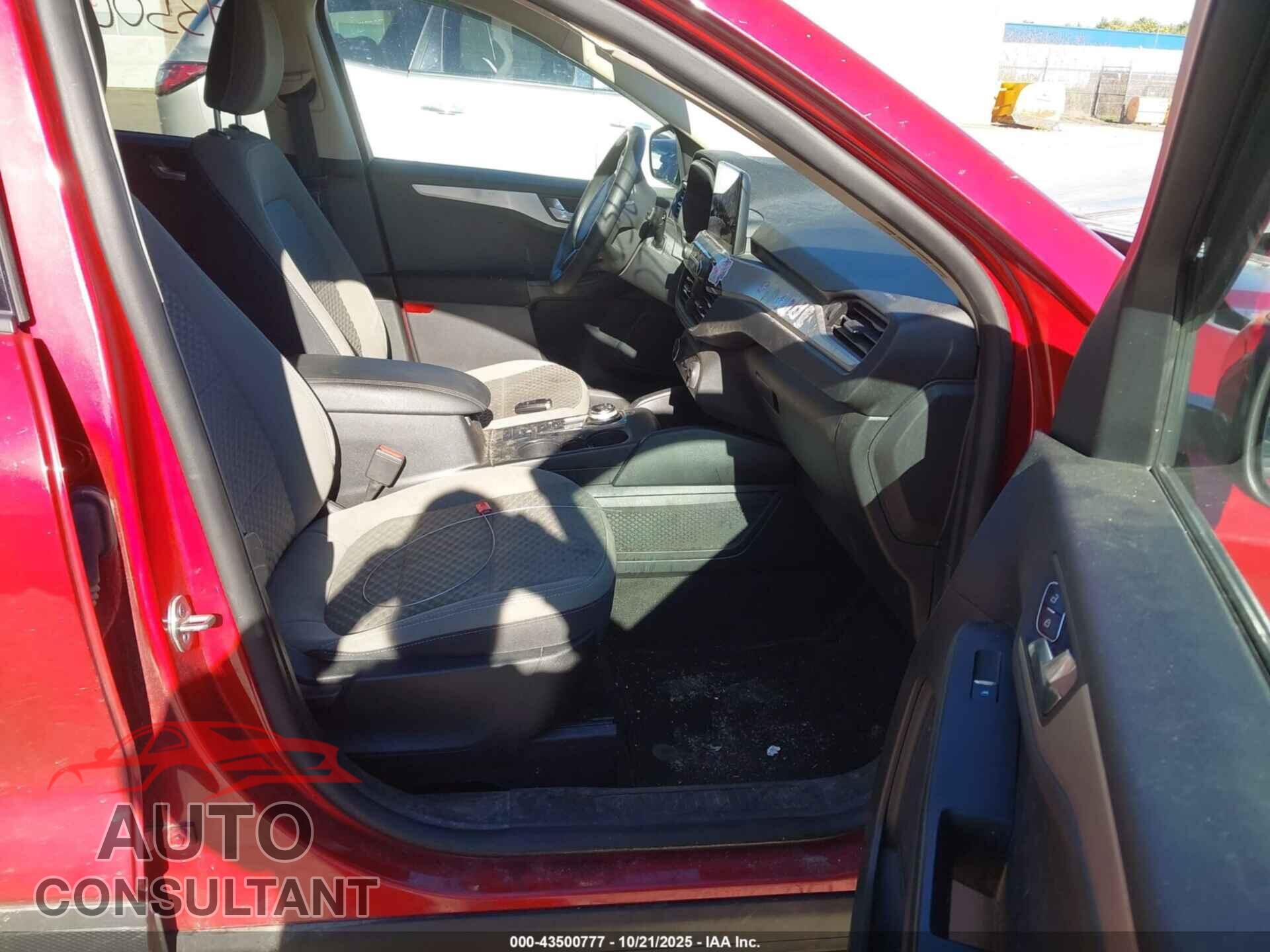 FORD ESCAPE 2020 - 1FMCU9G61LUA82636