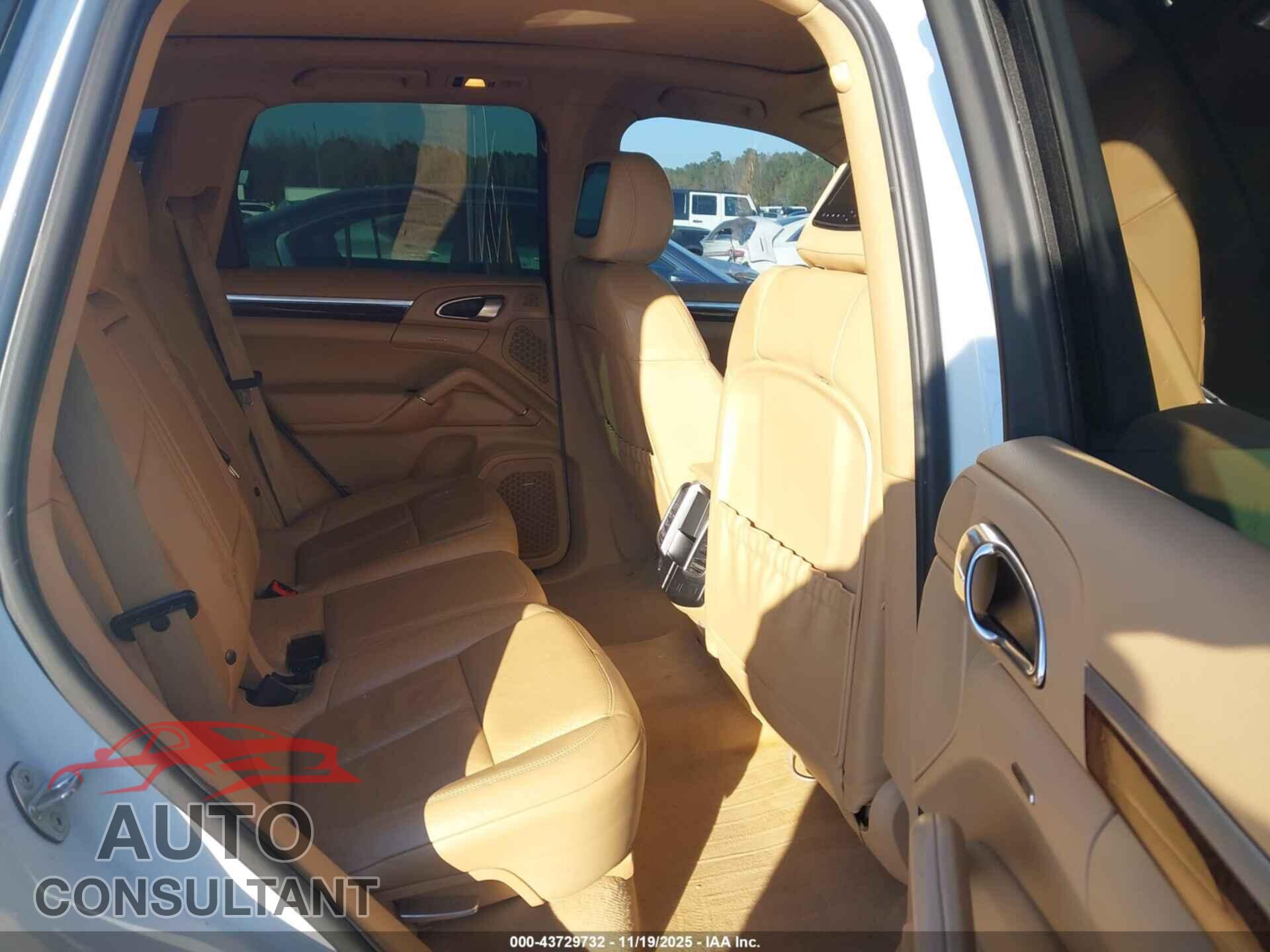 PORSCHE CAYENNE 2013 - WP1AB2A22DLA80043