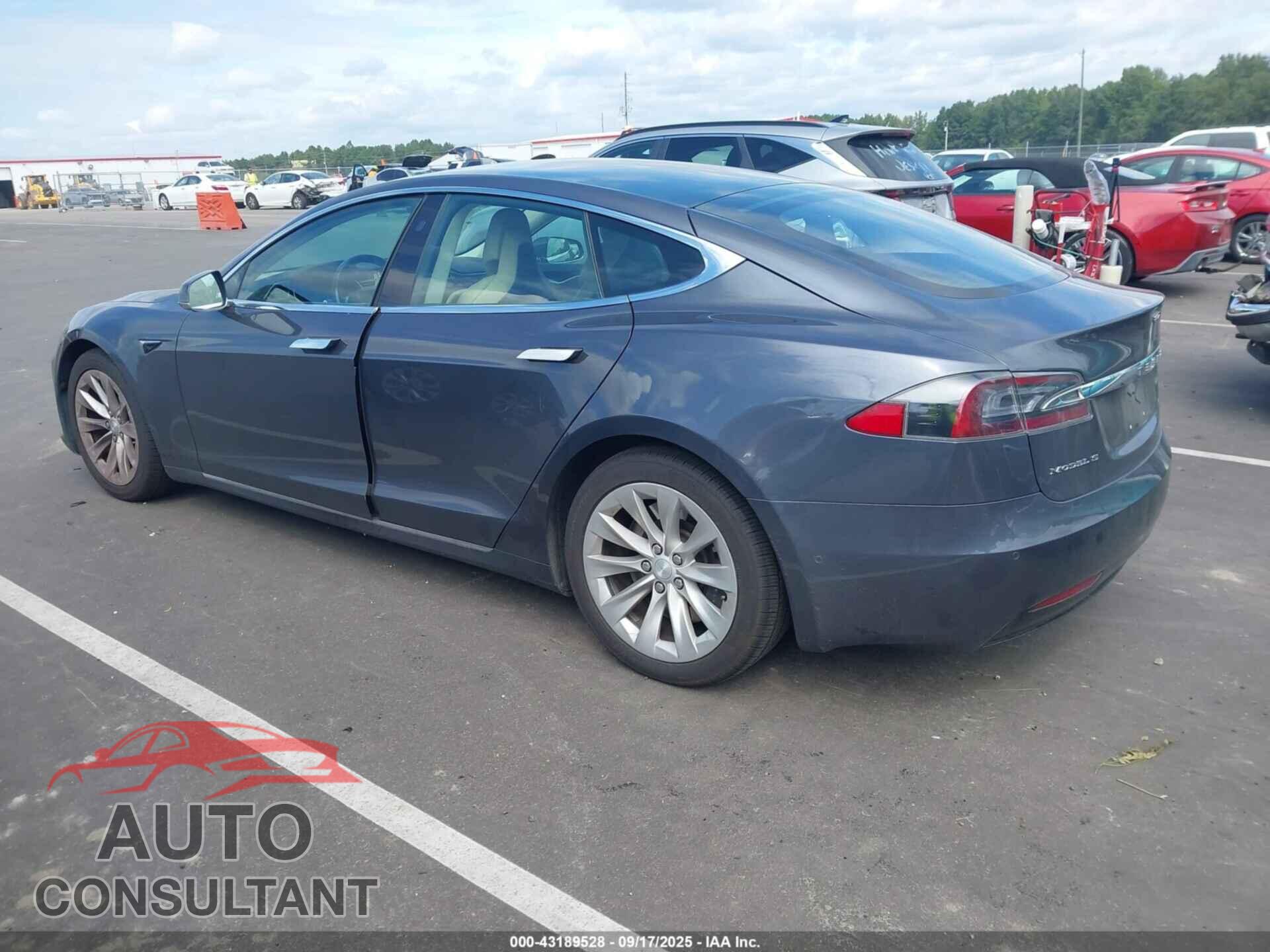 TESLA MODEL S 2017 - 5YJSA1E26HF209326