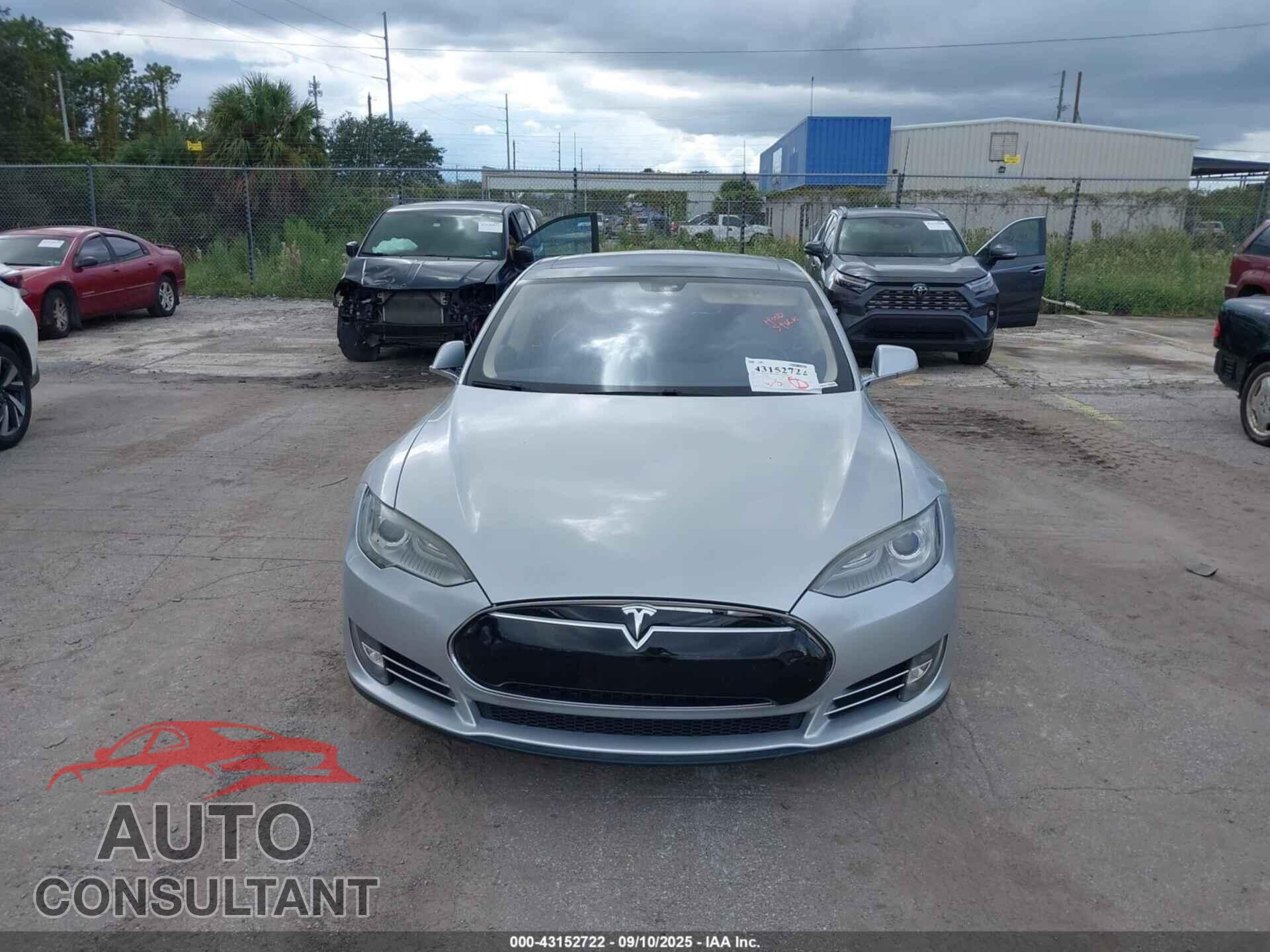 TESLA MODEL S 2012 - 5YJSA1DN1CFP02643