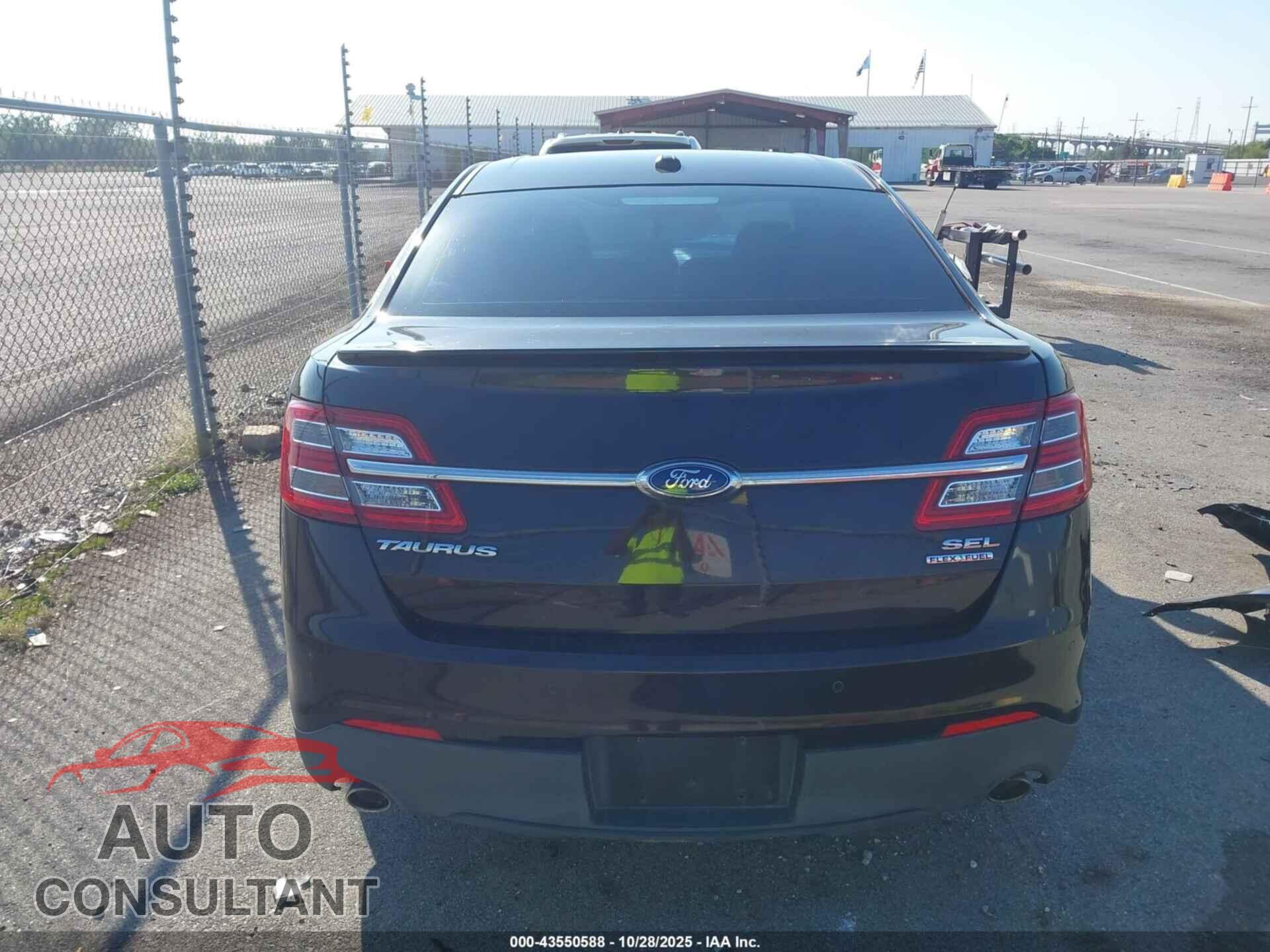 FORD TAURUS 2013 - 1FAHP2E83DG192199