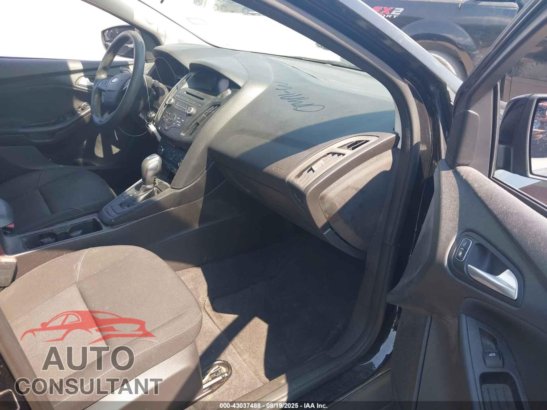FORD FOCUS 2016 - 1FADP3F27GL319028