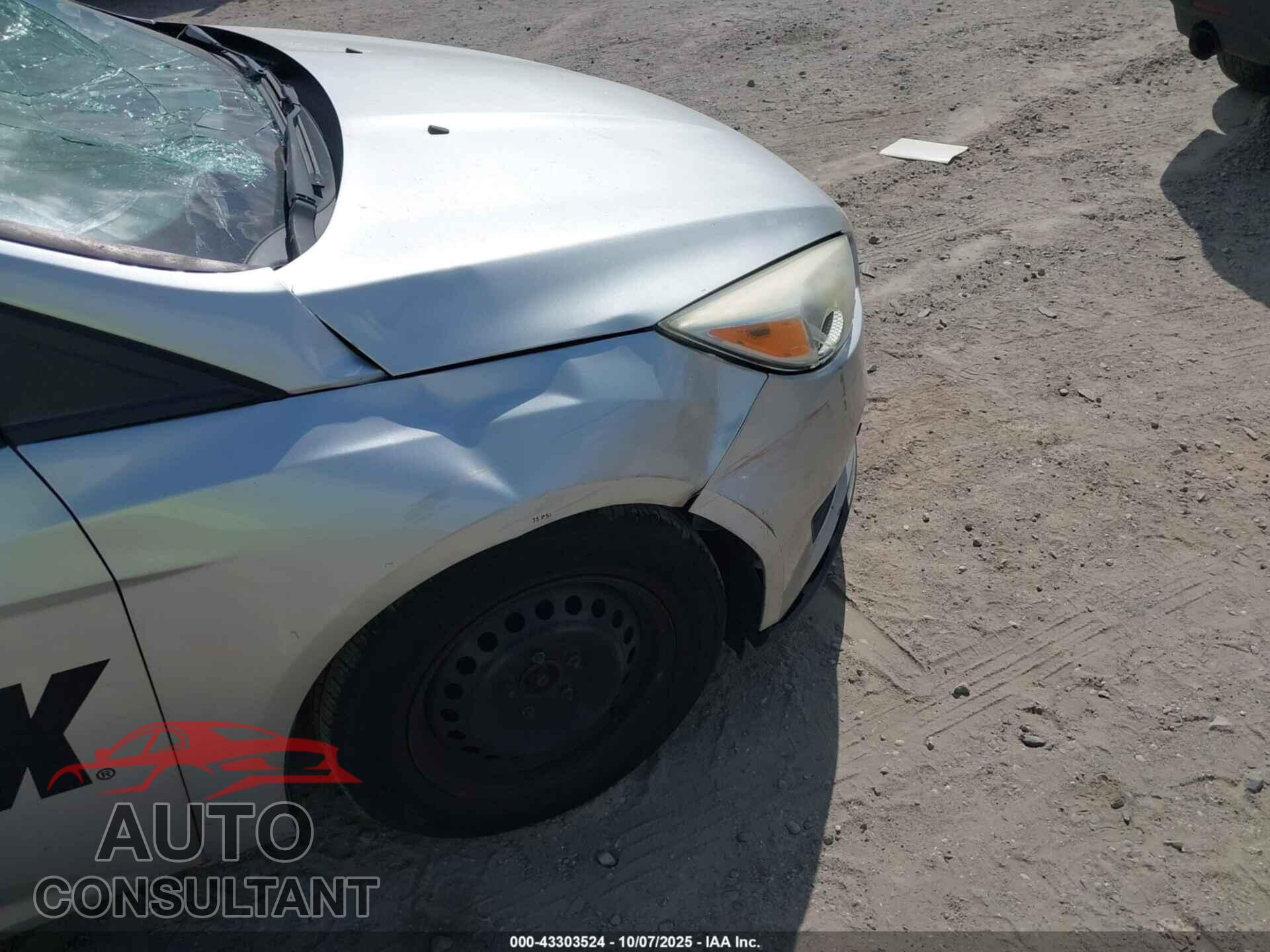 FORD FOCUS 2016 - 1FADP3E27GL311237