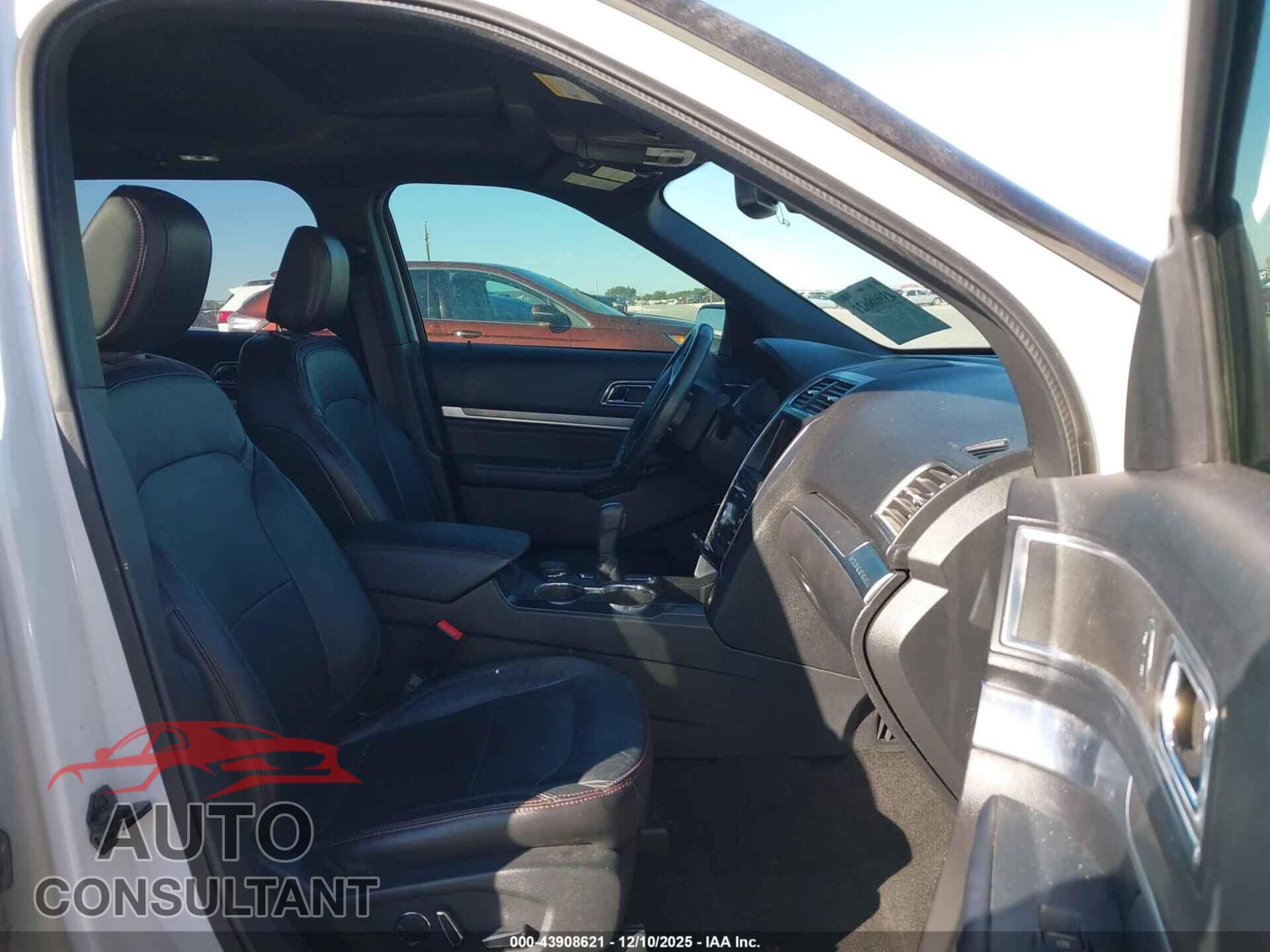 FORD EXPLORER 2018 - 1FM5K8GT2JGB30347