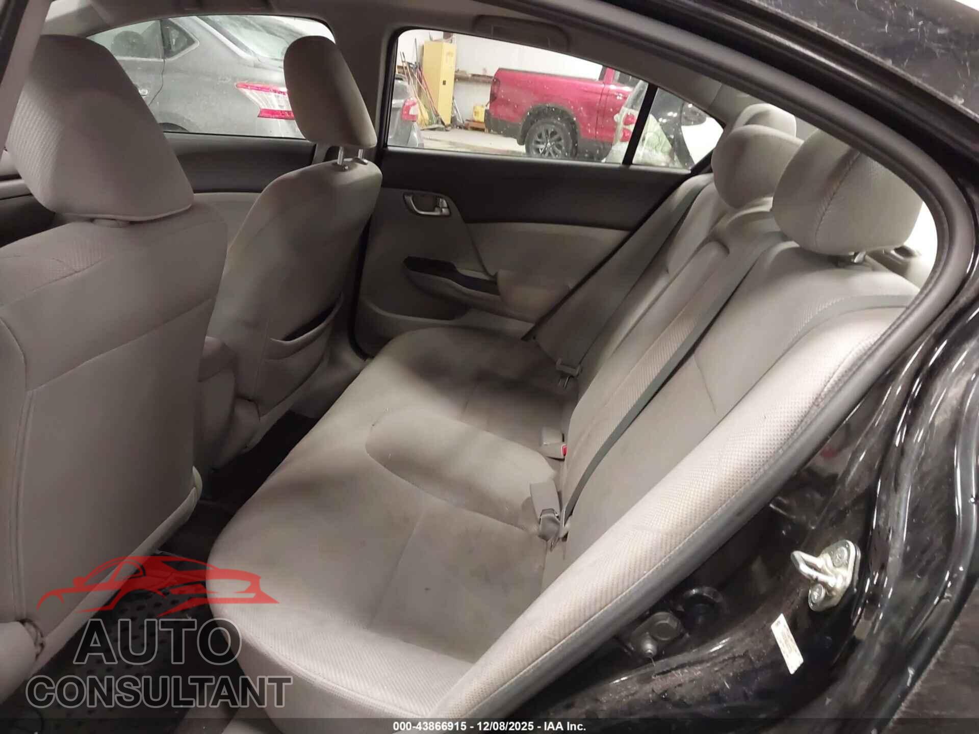 HONDA CIVIC 2012 - 2HGFB2F86CH577758
