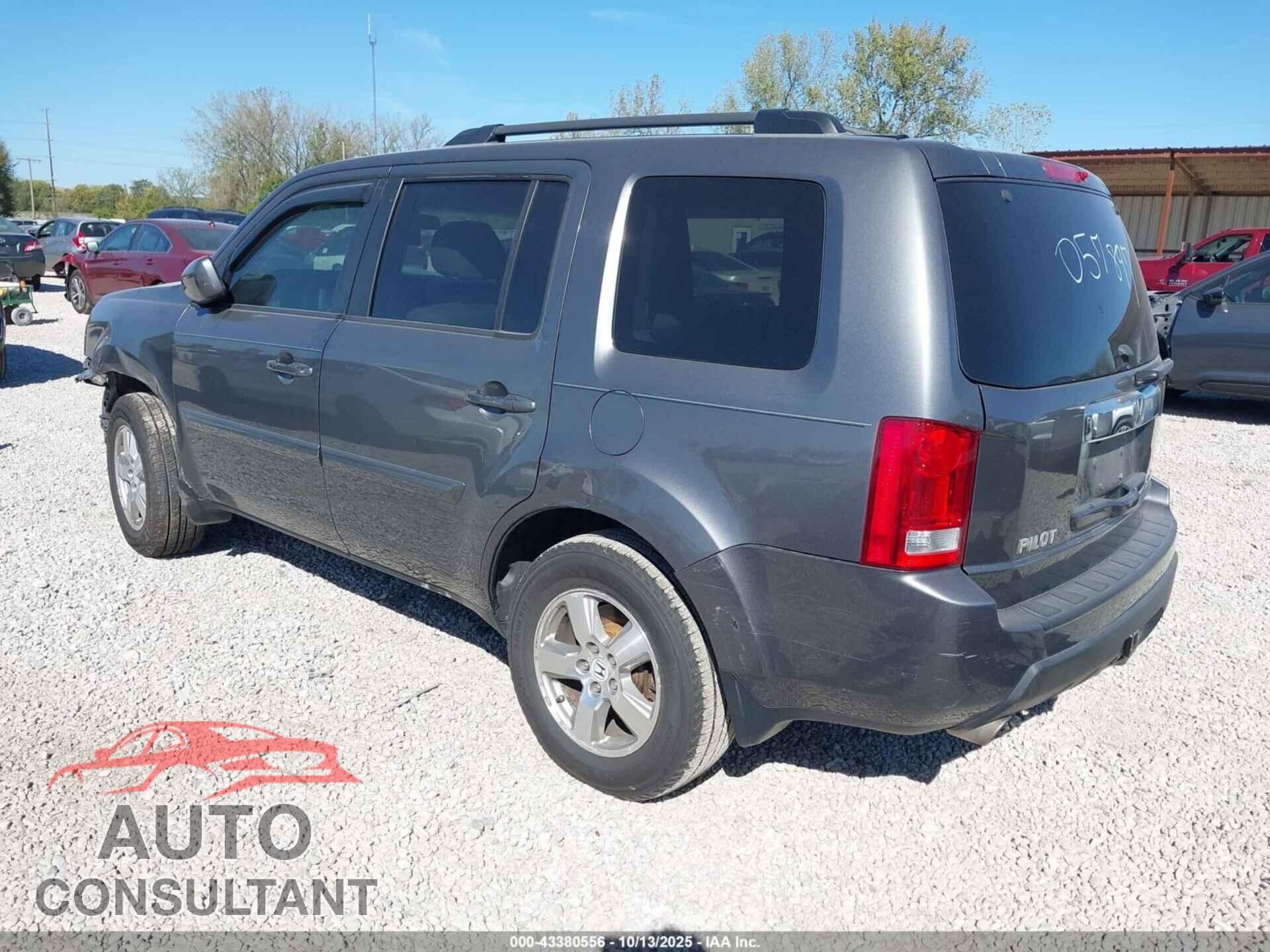 HONDA PILOT 2011 - 5FNYF4H49BB057897