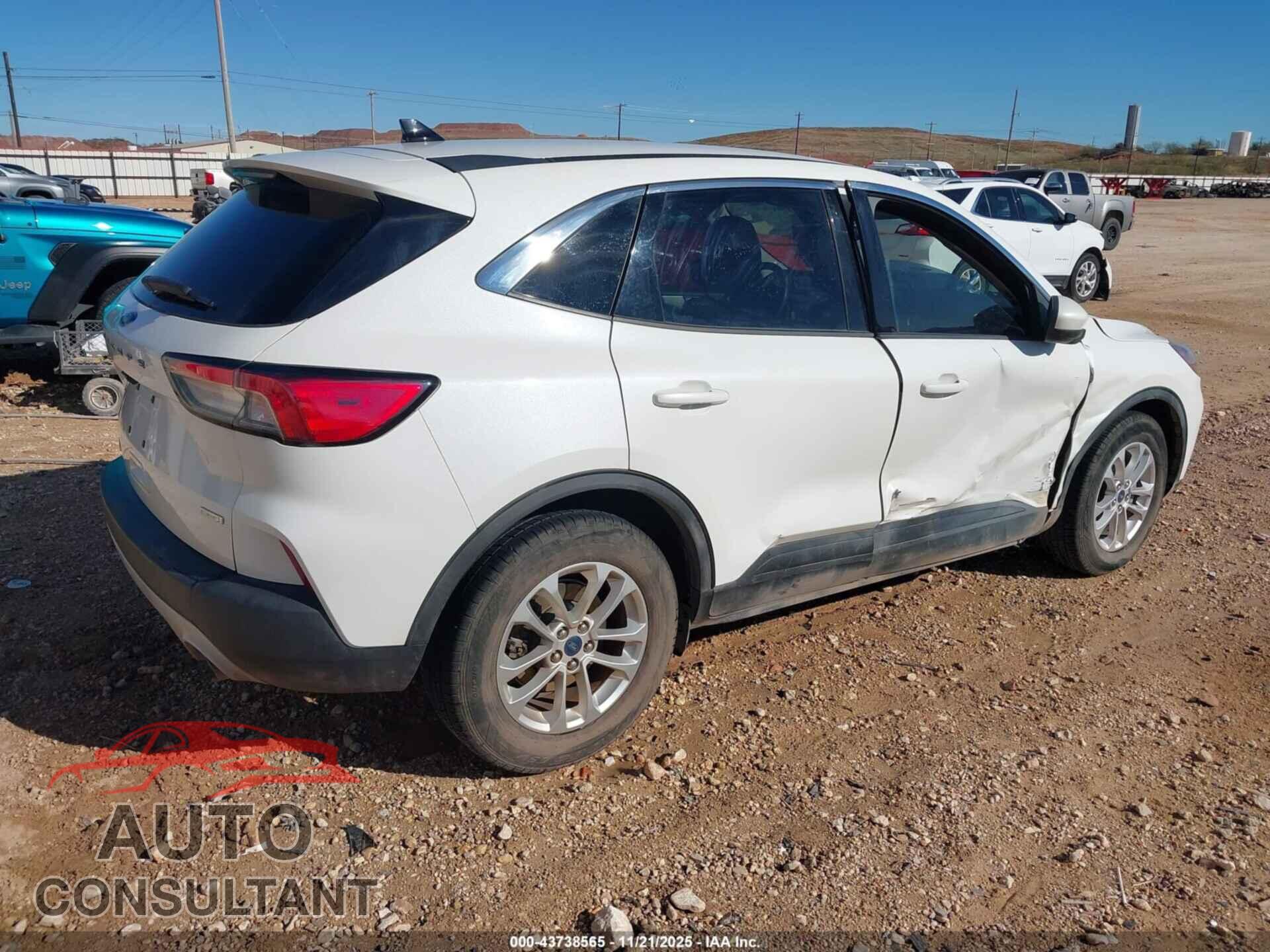 FORD ESCAPE 2020 - 1FMCU0G64LUA31966