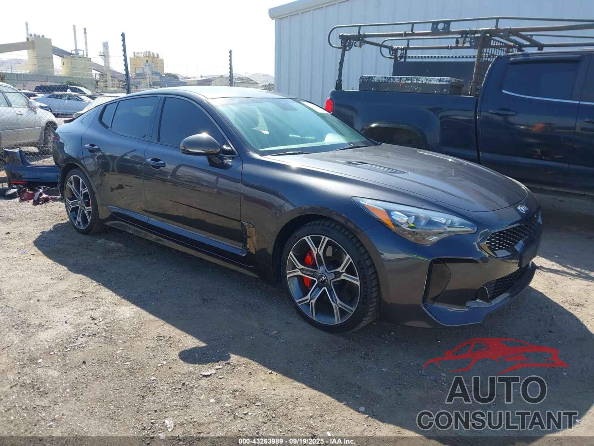 KIA STINGER 2021 - KNAE35LC2M6098108