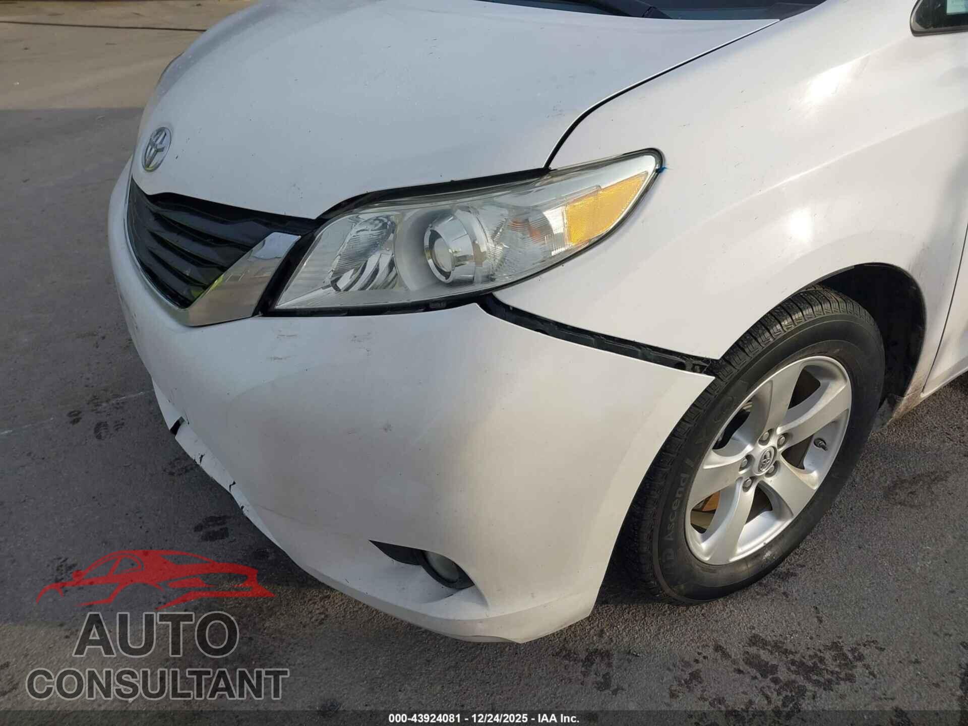 TOYOTA SIENNA 2013 - 5TDKK3DC8DS371130