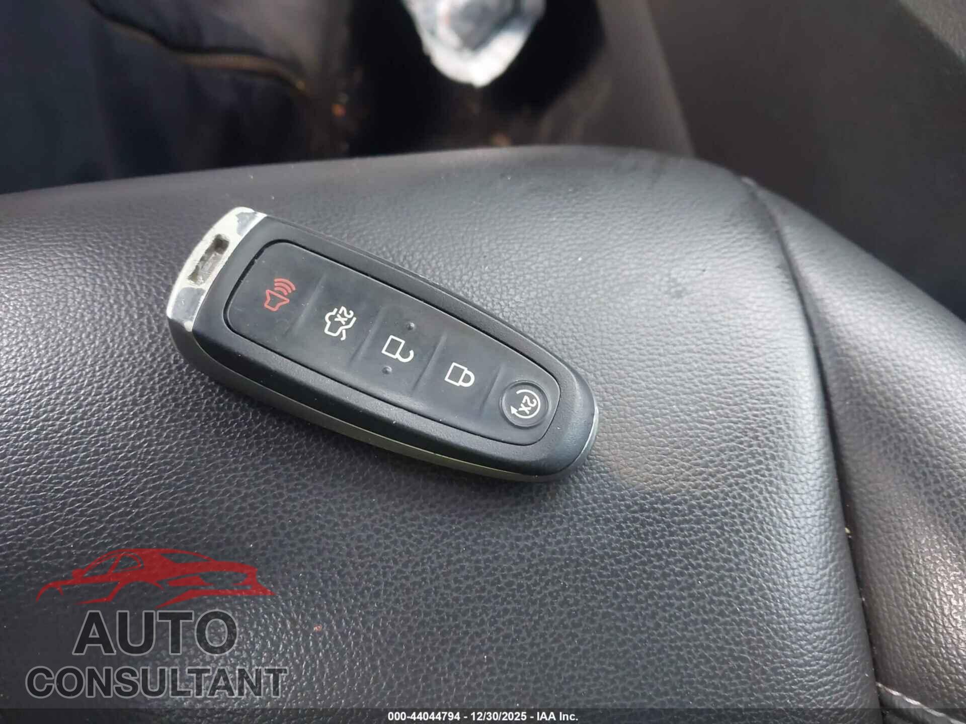 FORD ESCAPE 2019 - 1FMCU9HD2KUB73815