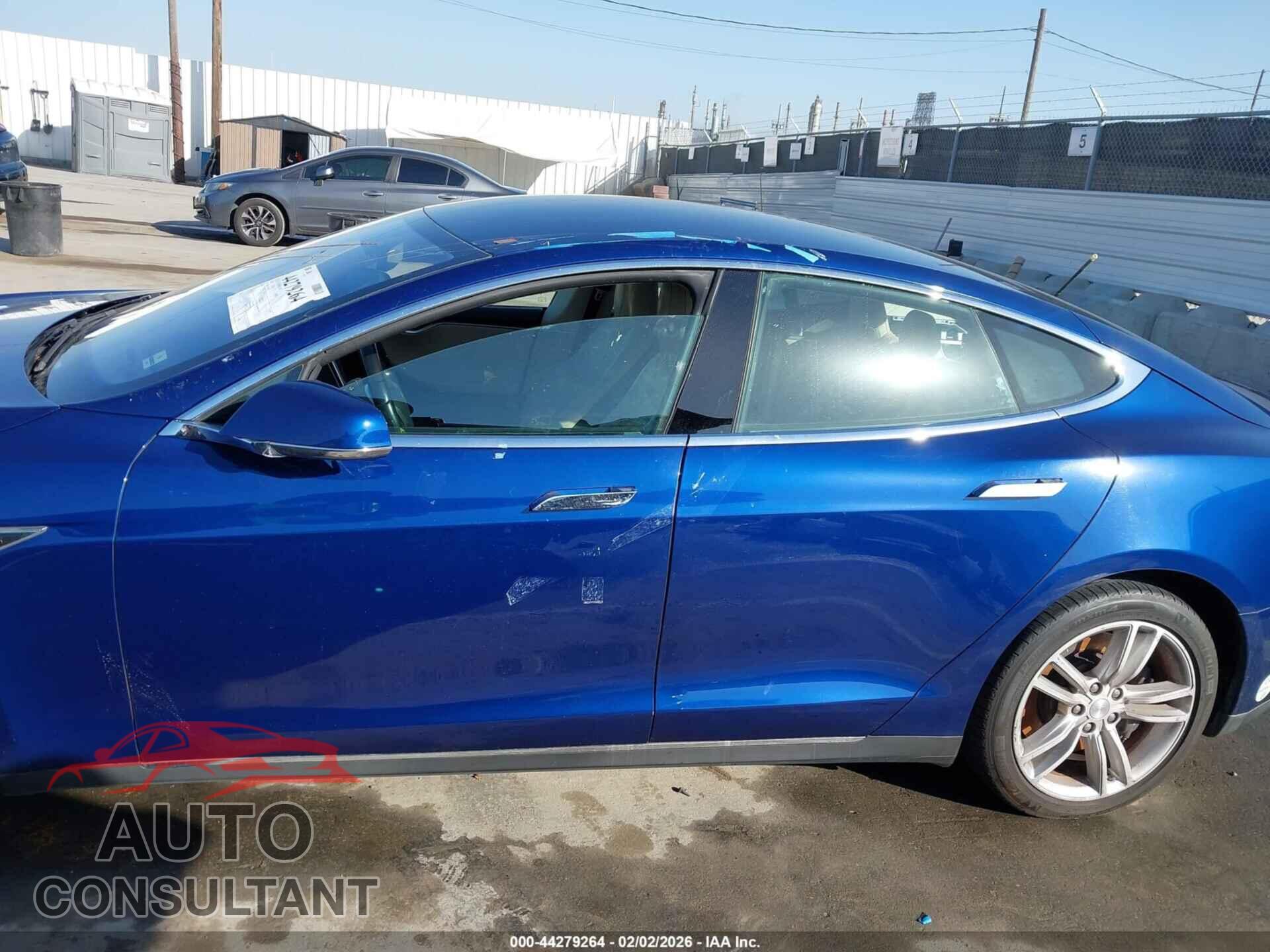 TESLA MODEL S 2015 - 5YJSA1S13FF099117