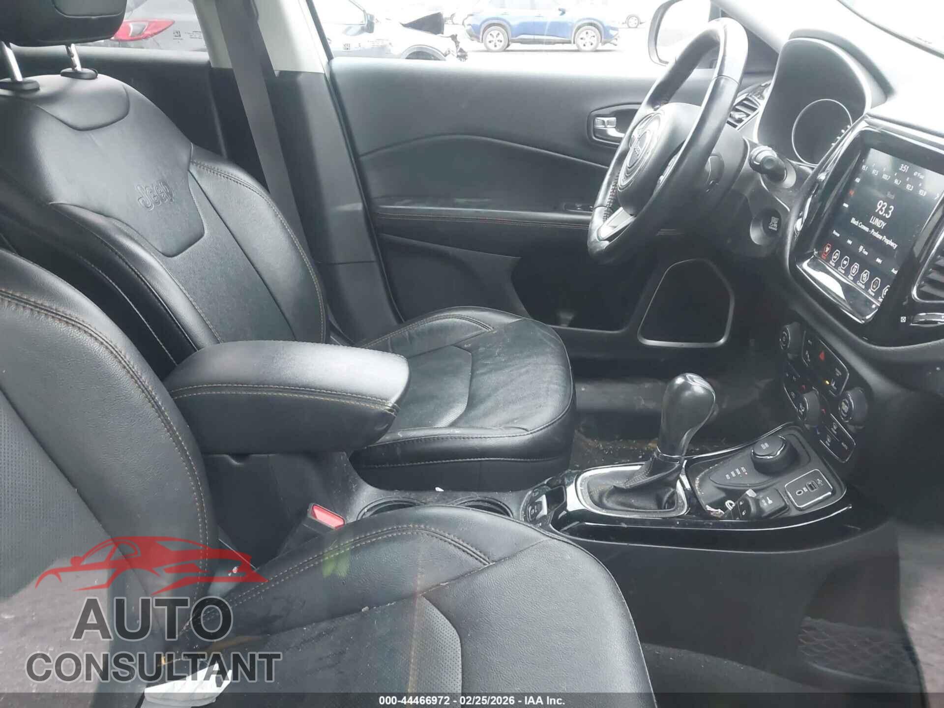 JEEP COMPASS 2021 - 3C4NJDCB4MT556716
