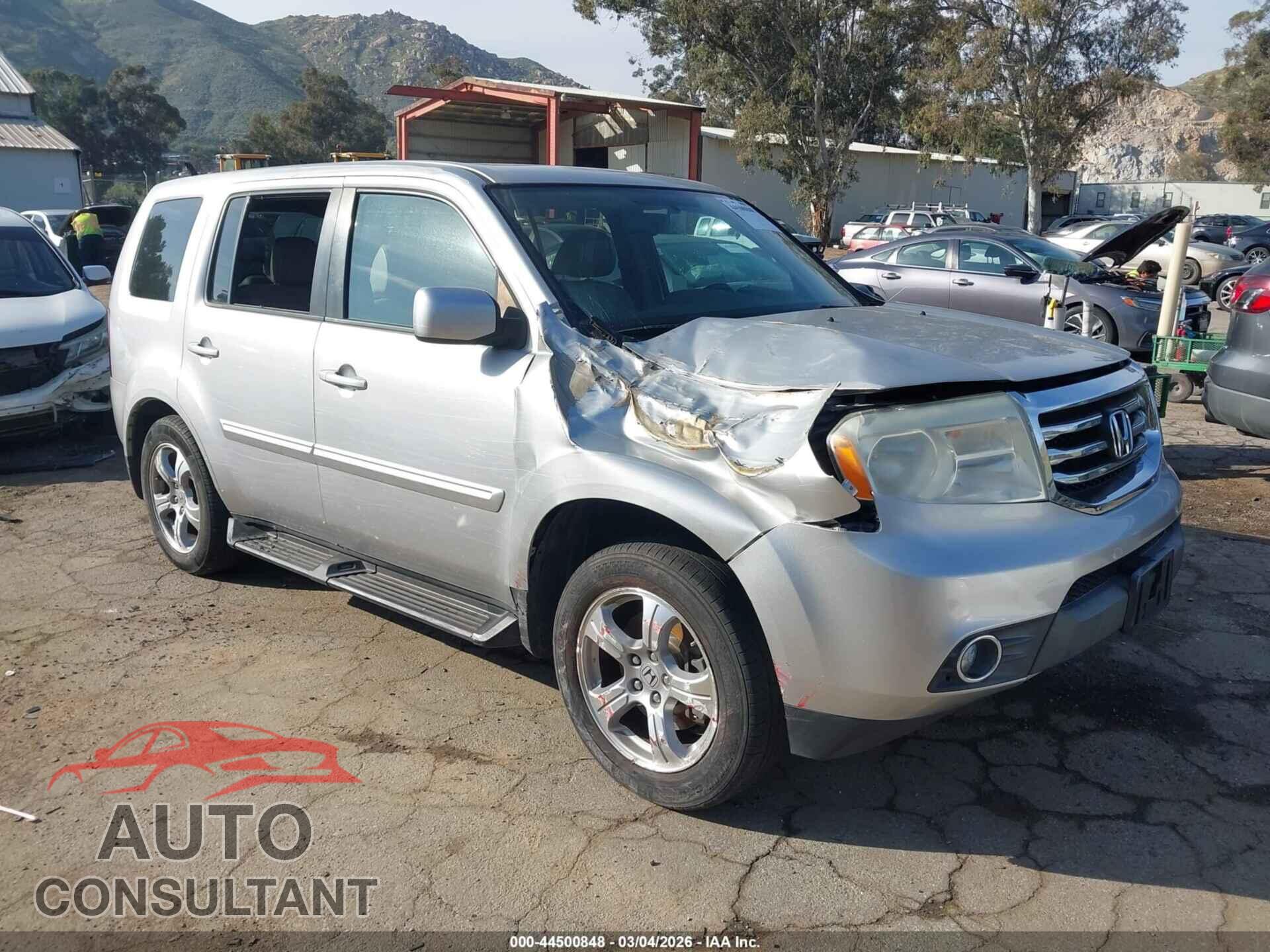 HONDA PILOT 2013 - 5FNYF3H56DB013717