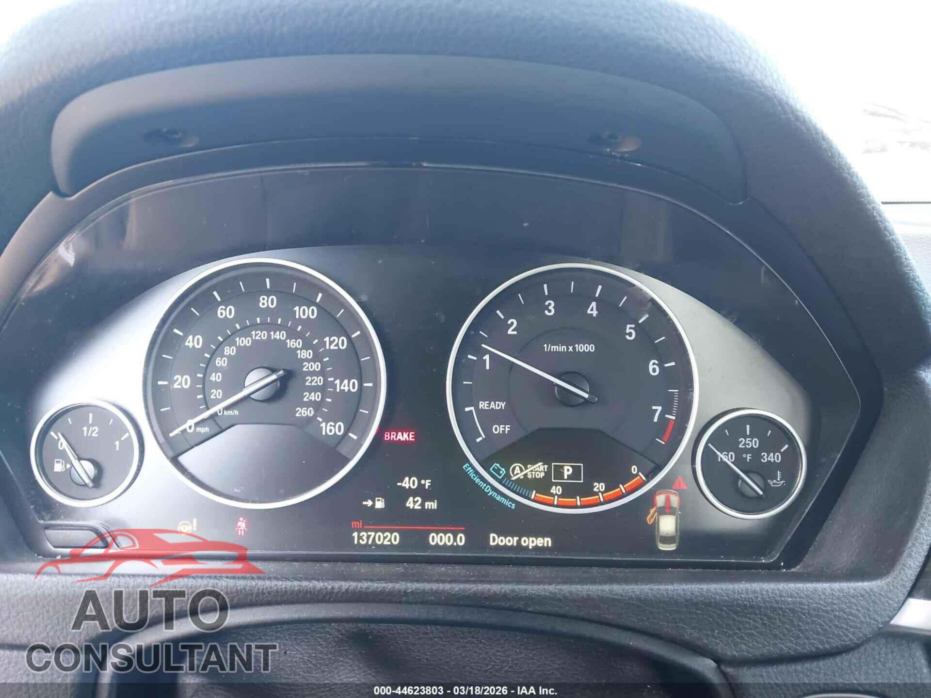BMW 320I 2016 - WBA8E5G59GNT40177