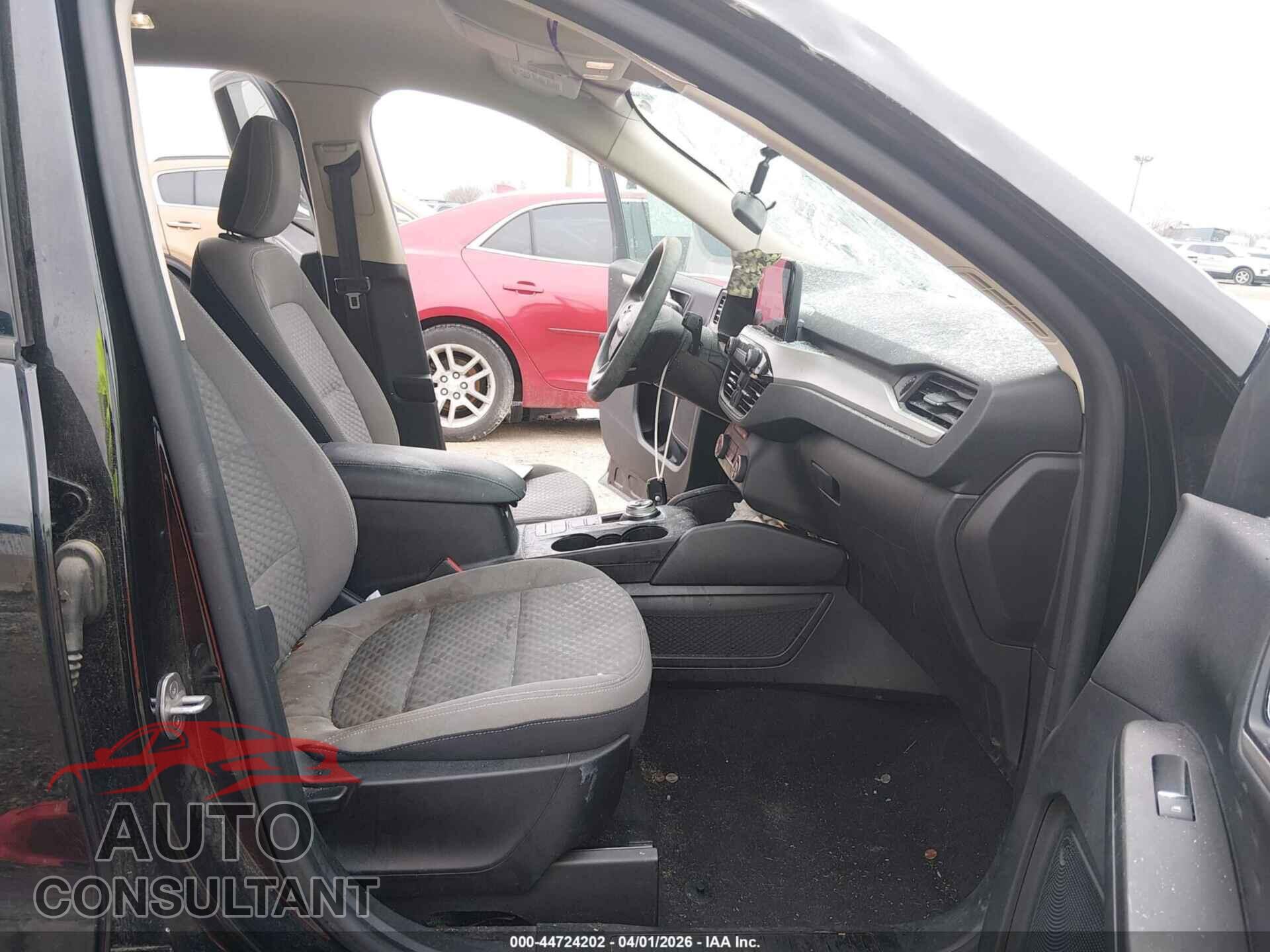 FORD ESCAPE 2020 - 1FMCU0G63LUA49486