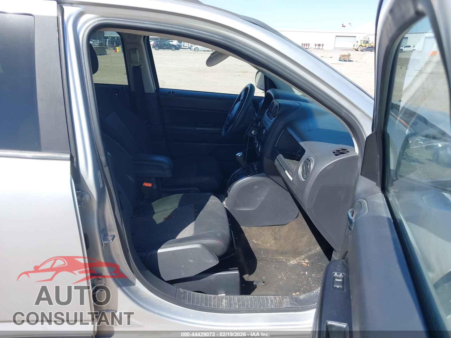 JEEP COMPASS 2012 - 1C4NJCBA7CD647275