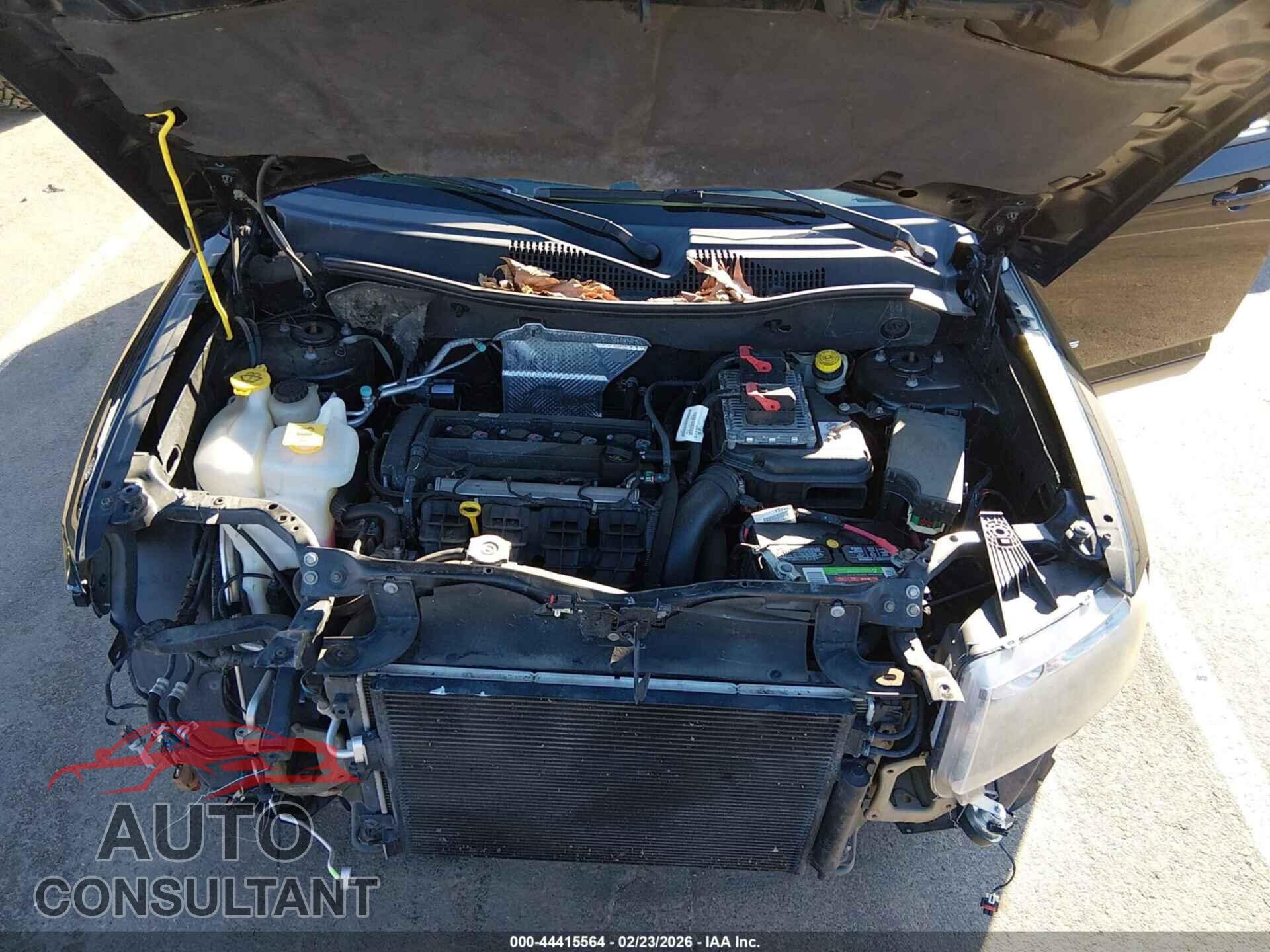 JEEP COMPASS 2015 - 1C4NJCEA3FD145587