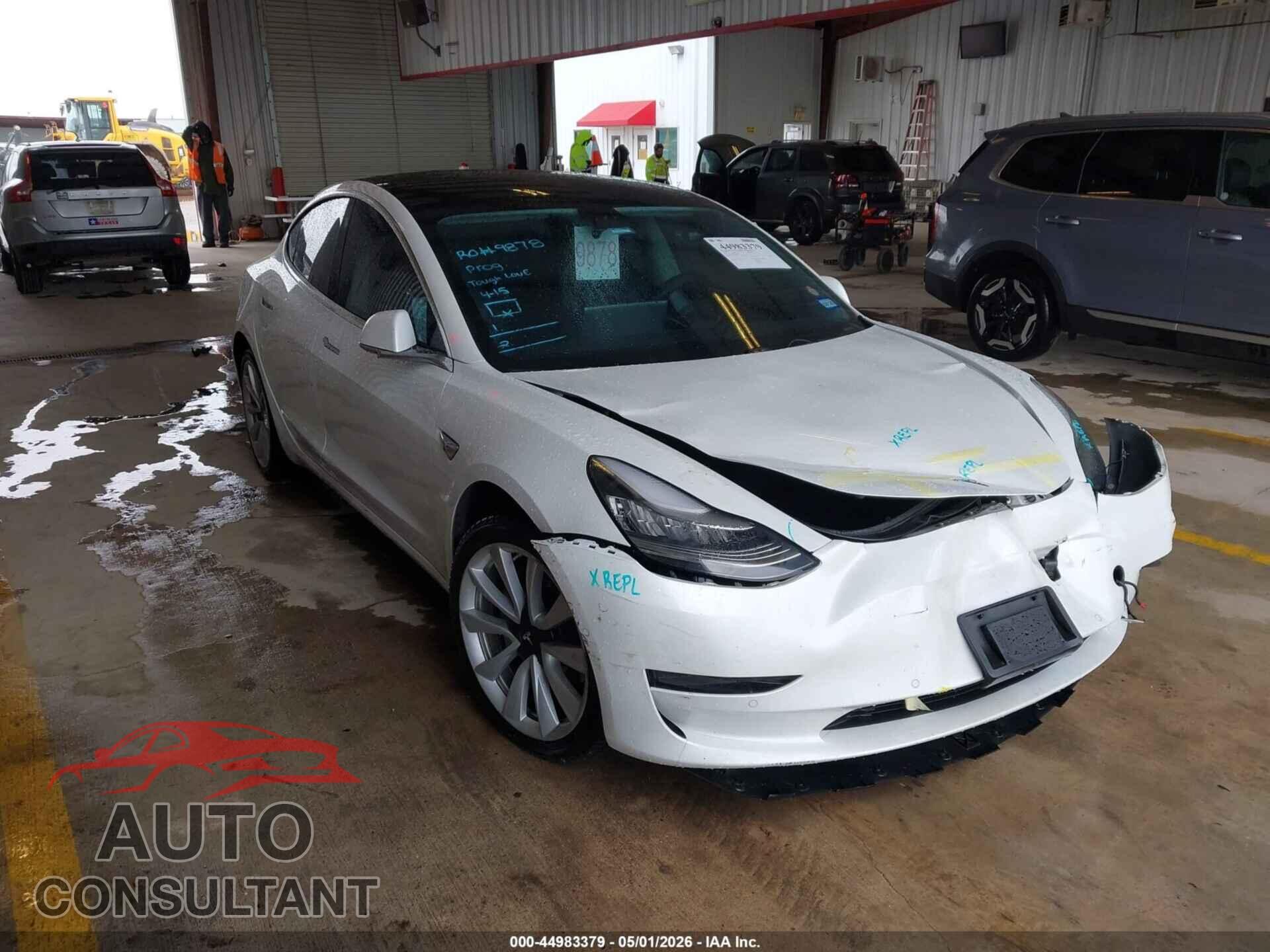 TESLA MODEL 3 2019 - 5YJ3E1EB3KF453497